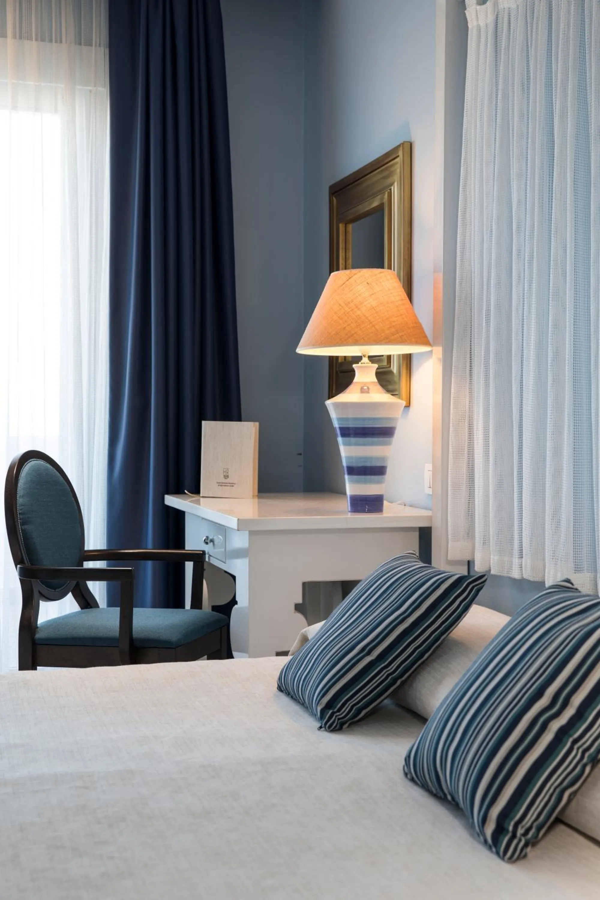 Bedroom, Bed in Lu' Hotel Riviera - Carloforte