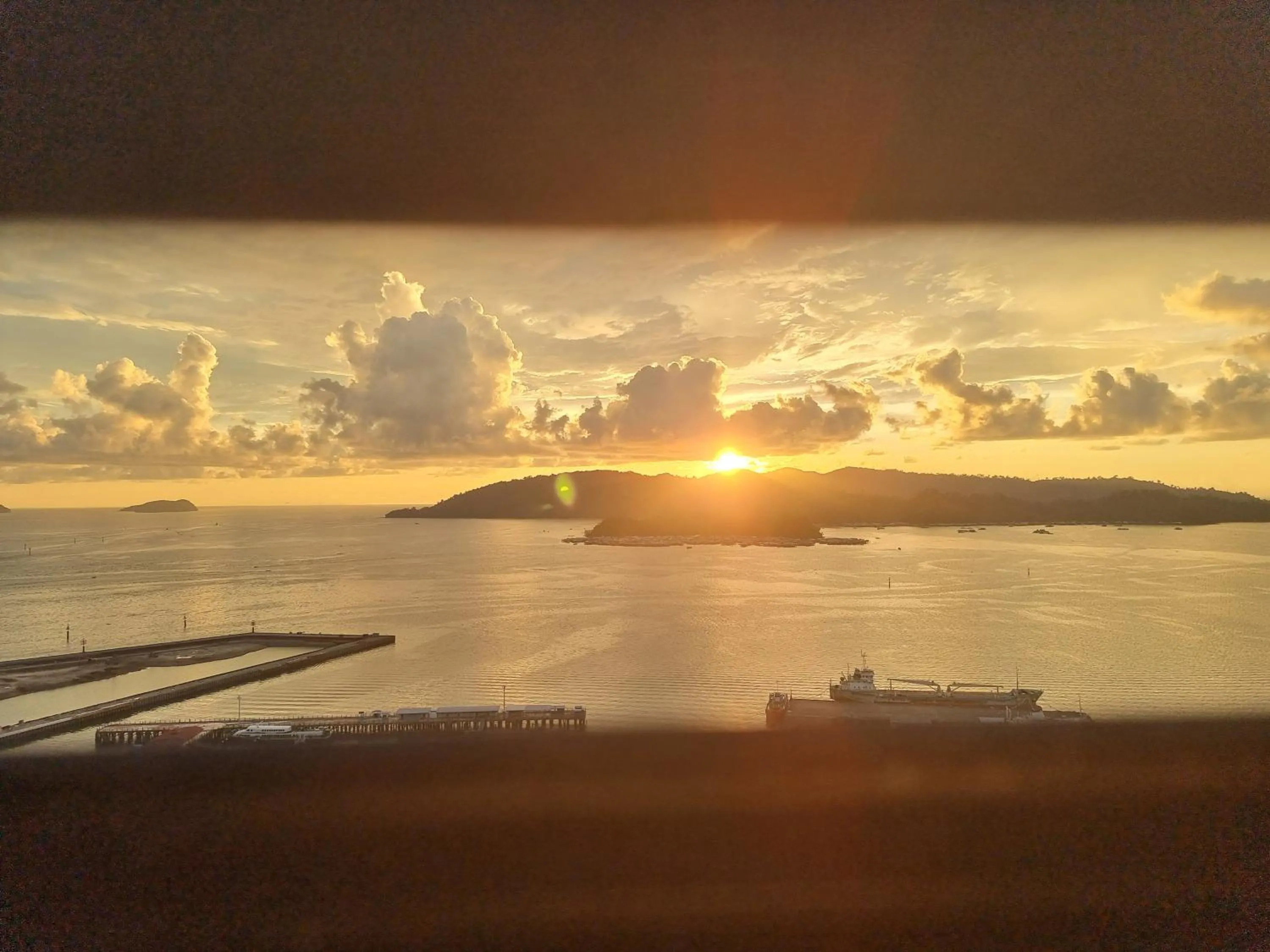 Sunset in Nana Homestay - Jesselton quay