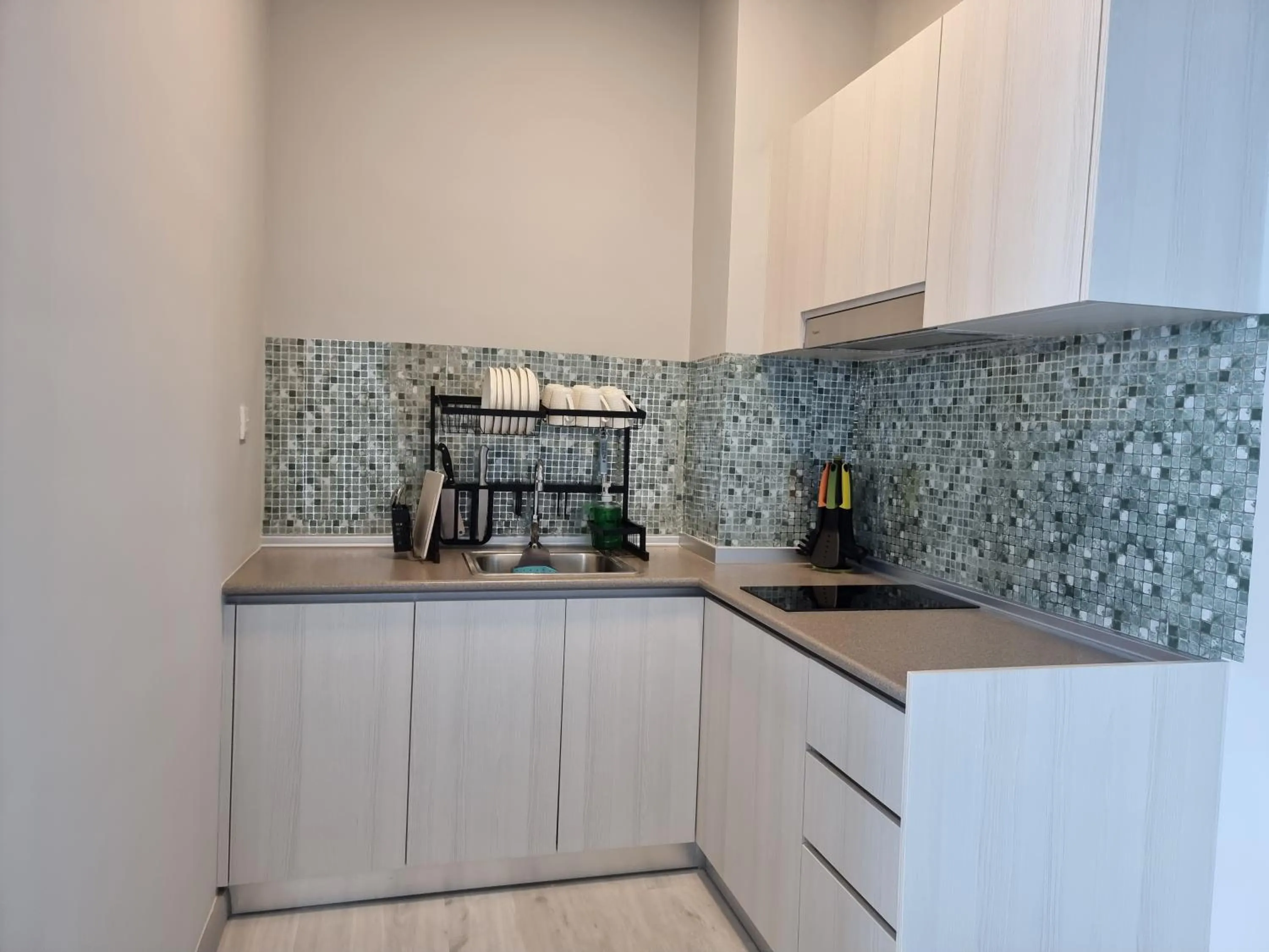 Kitchen or kitchenette in Nana Homestay - Jesselton quay