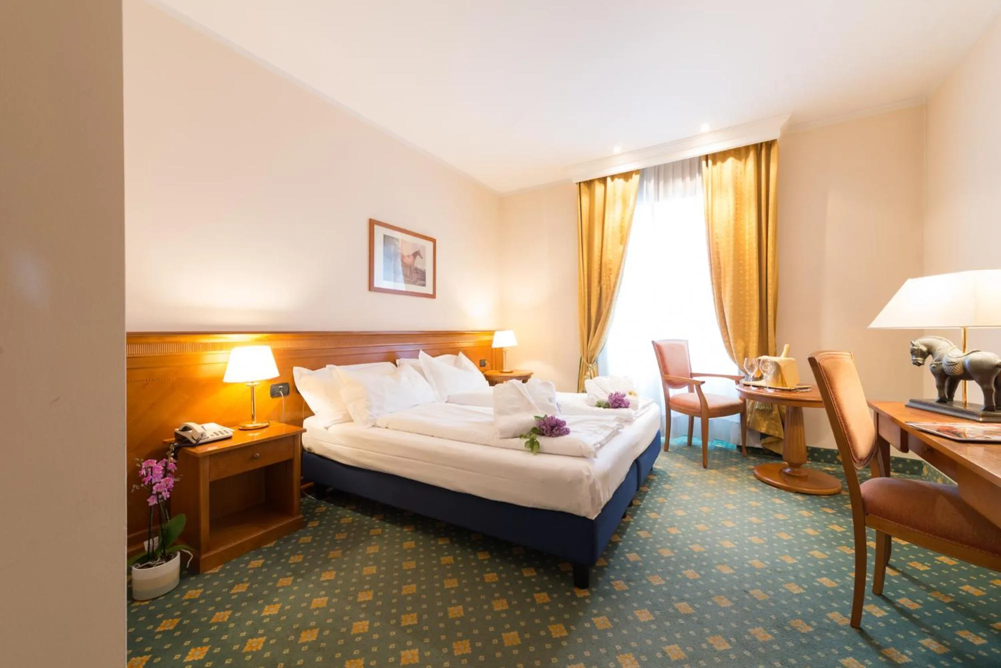 Bed in Hotel Eden