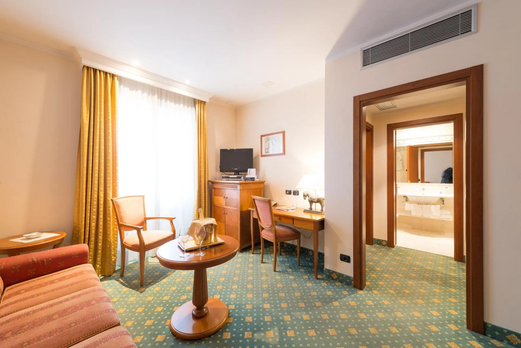 Bed in Hotel Eden