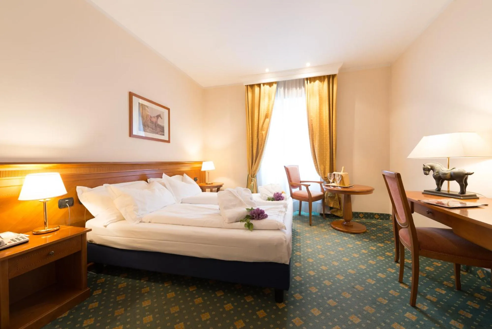 Bed in Hotel Eden