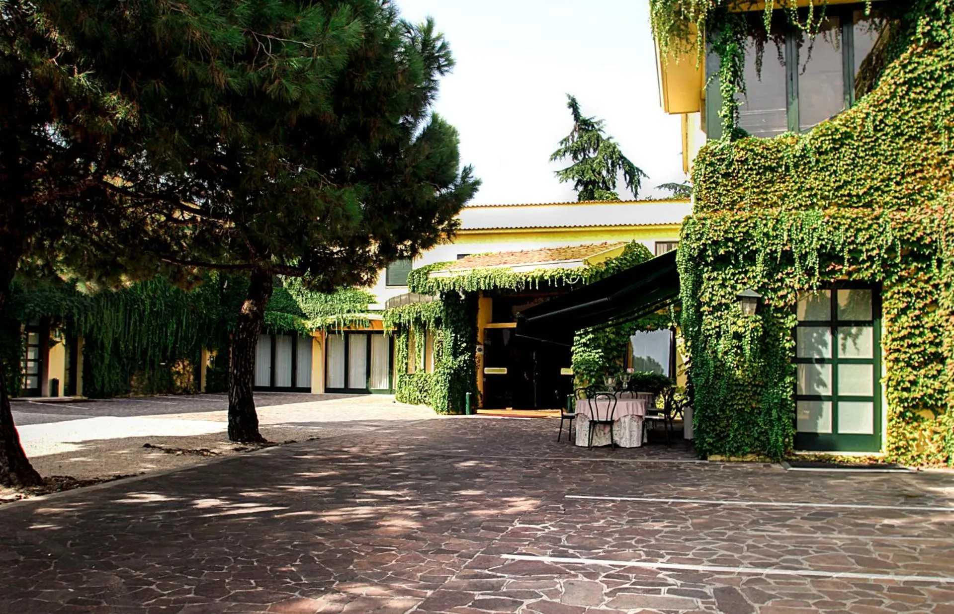 Property building in Hotel Due Mori