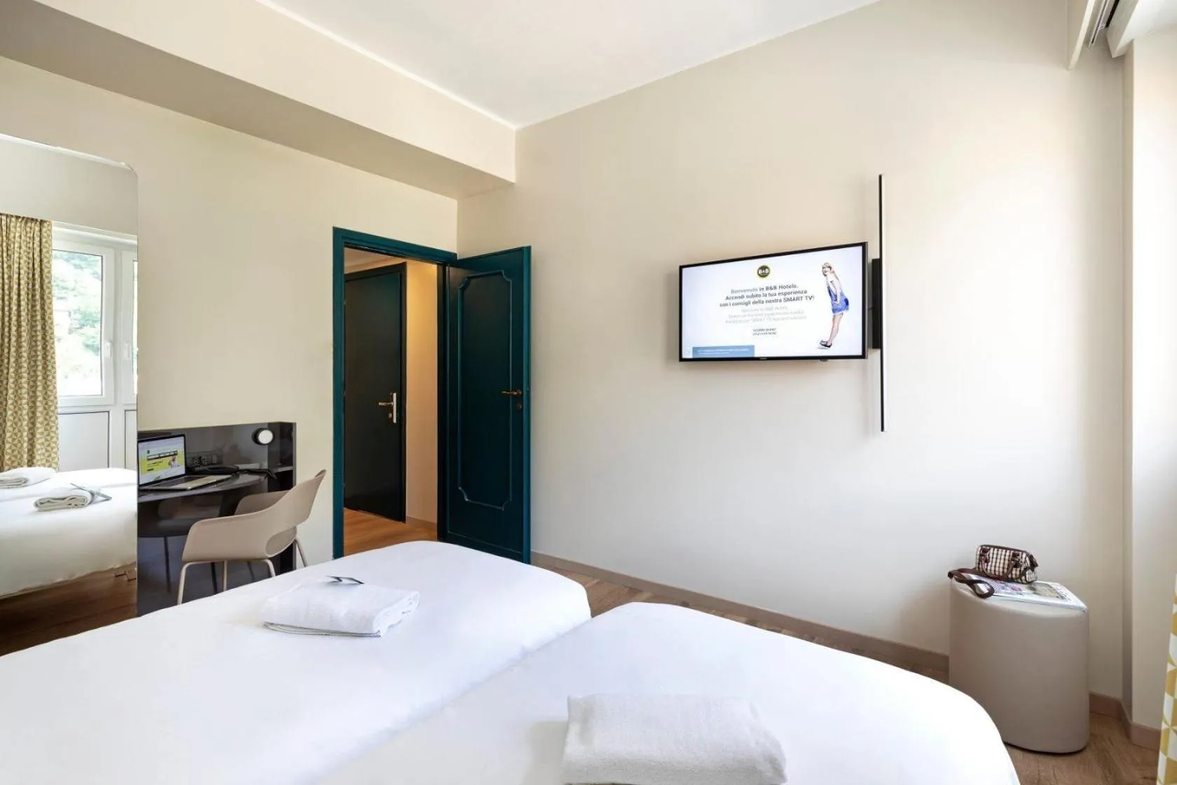 Bedroom, Bed in B&B Hotel Como City Center