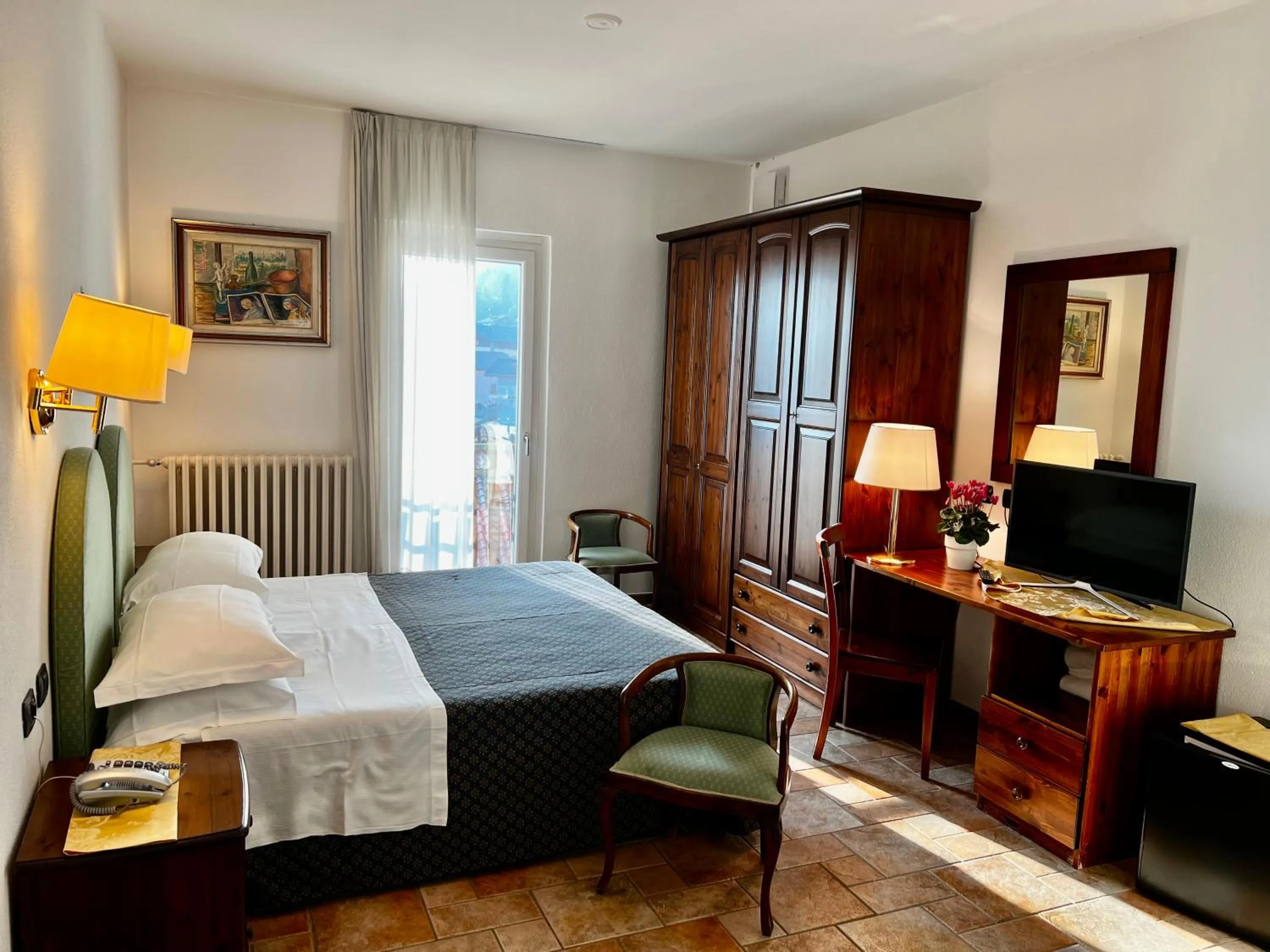 Bedroom, Bed in Aurora