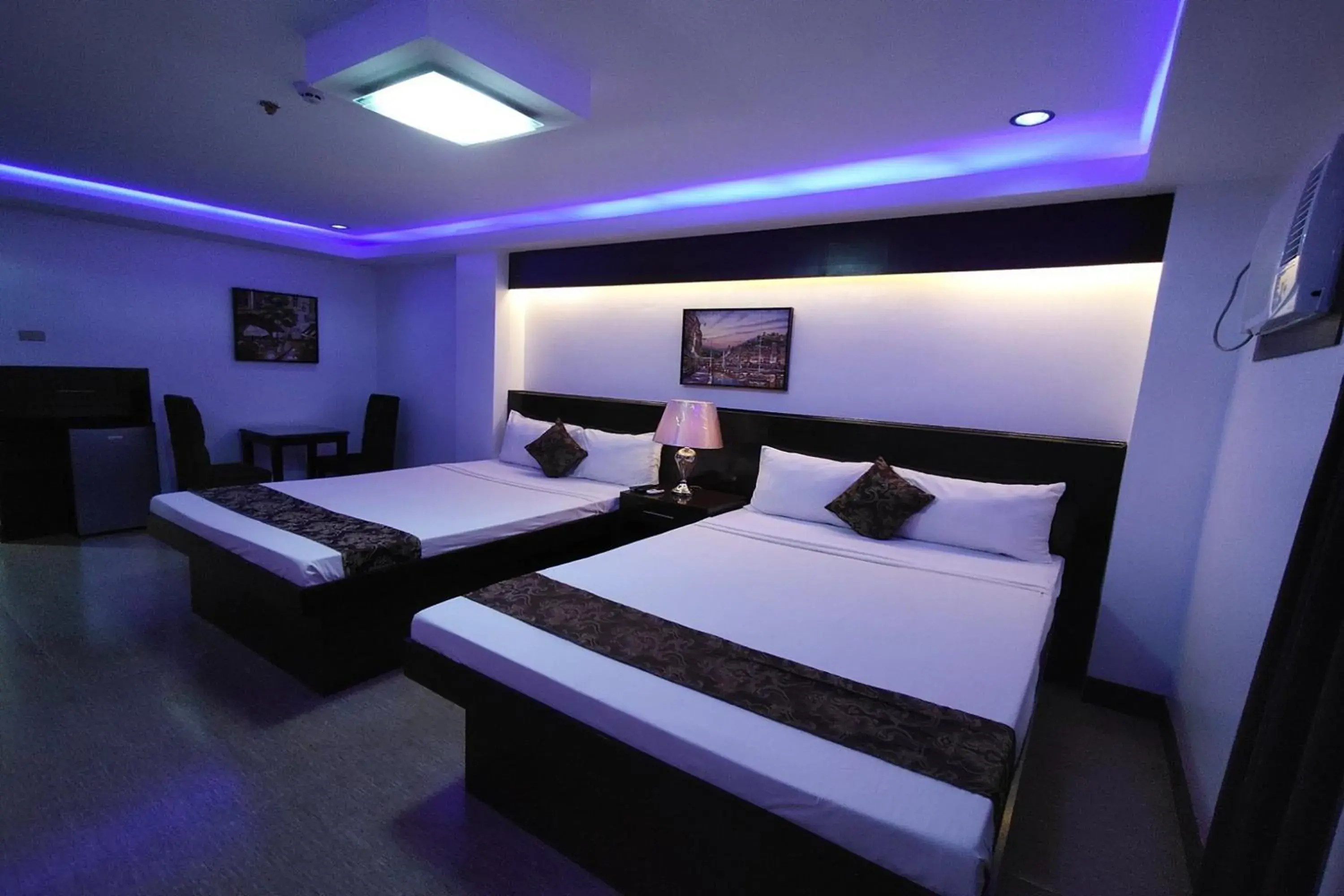 Bed in Bergamo Hotel Lingayen Bed in Bergamo Hotel Lingayen