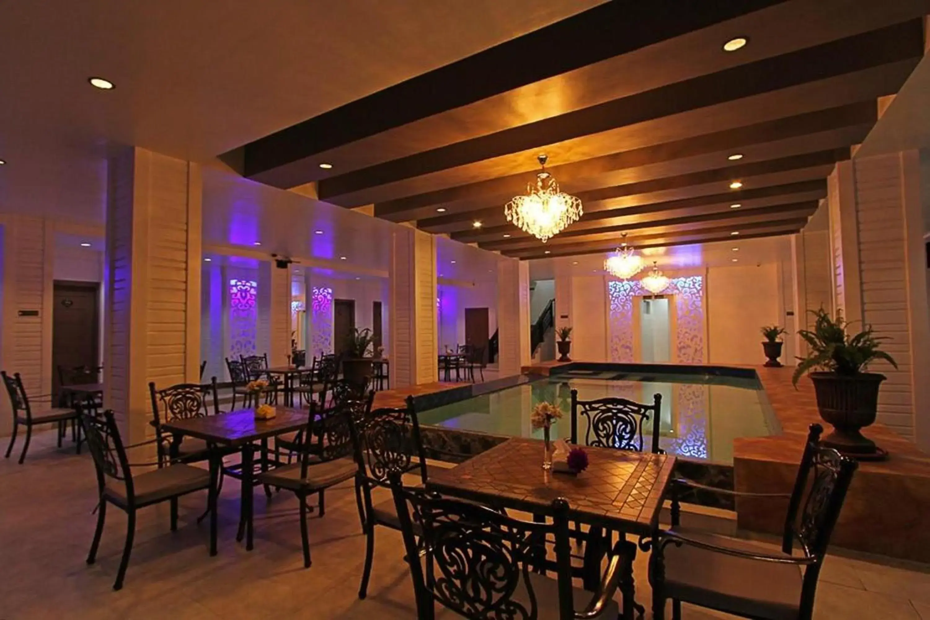 Restaurant/places to eat in Bergamo Hotel Lingayen Restaurant/places to eat in Bergamo Hotel Lingayen