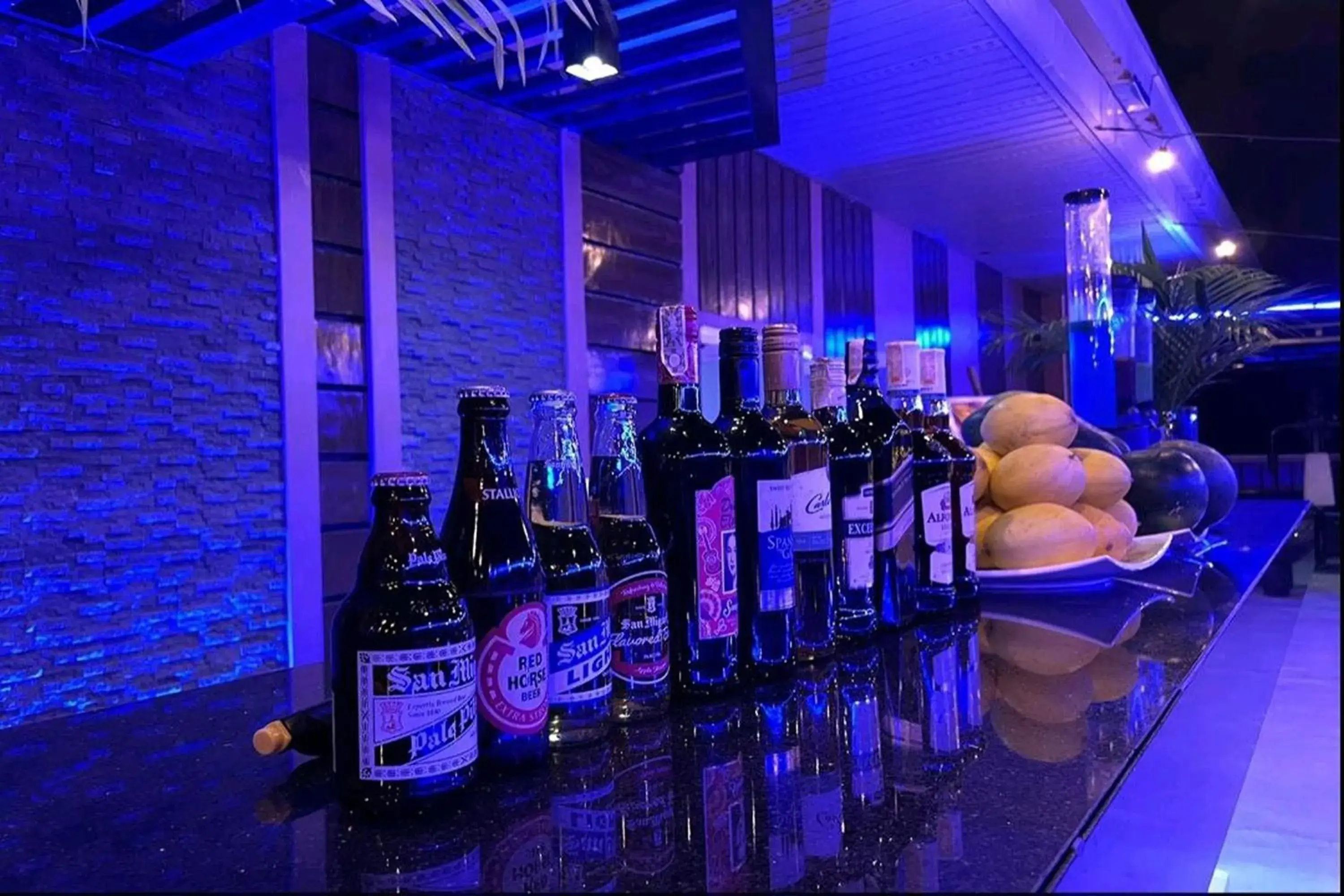 Lounge or bar in Bergamo Hotel Lingayen Lounge or bar in Bergamo Hotel Lingayen