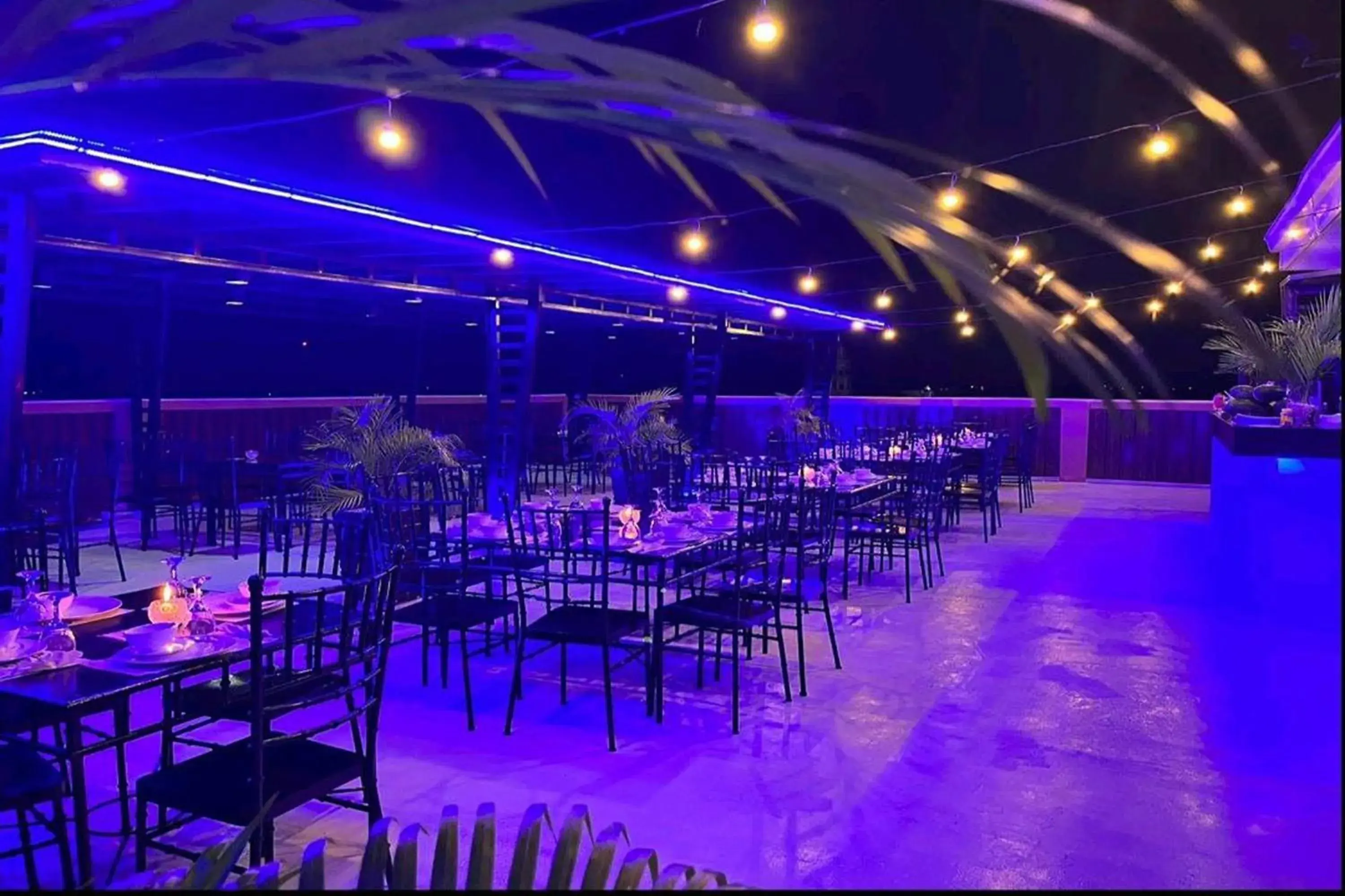 Lounge or bar in Bergamo Hotel Lingayen Lounge or bar in Bergamo Hotel Lingayen