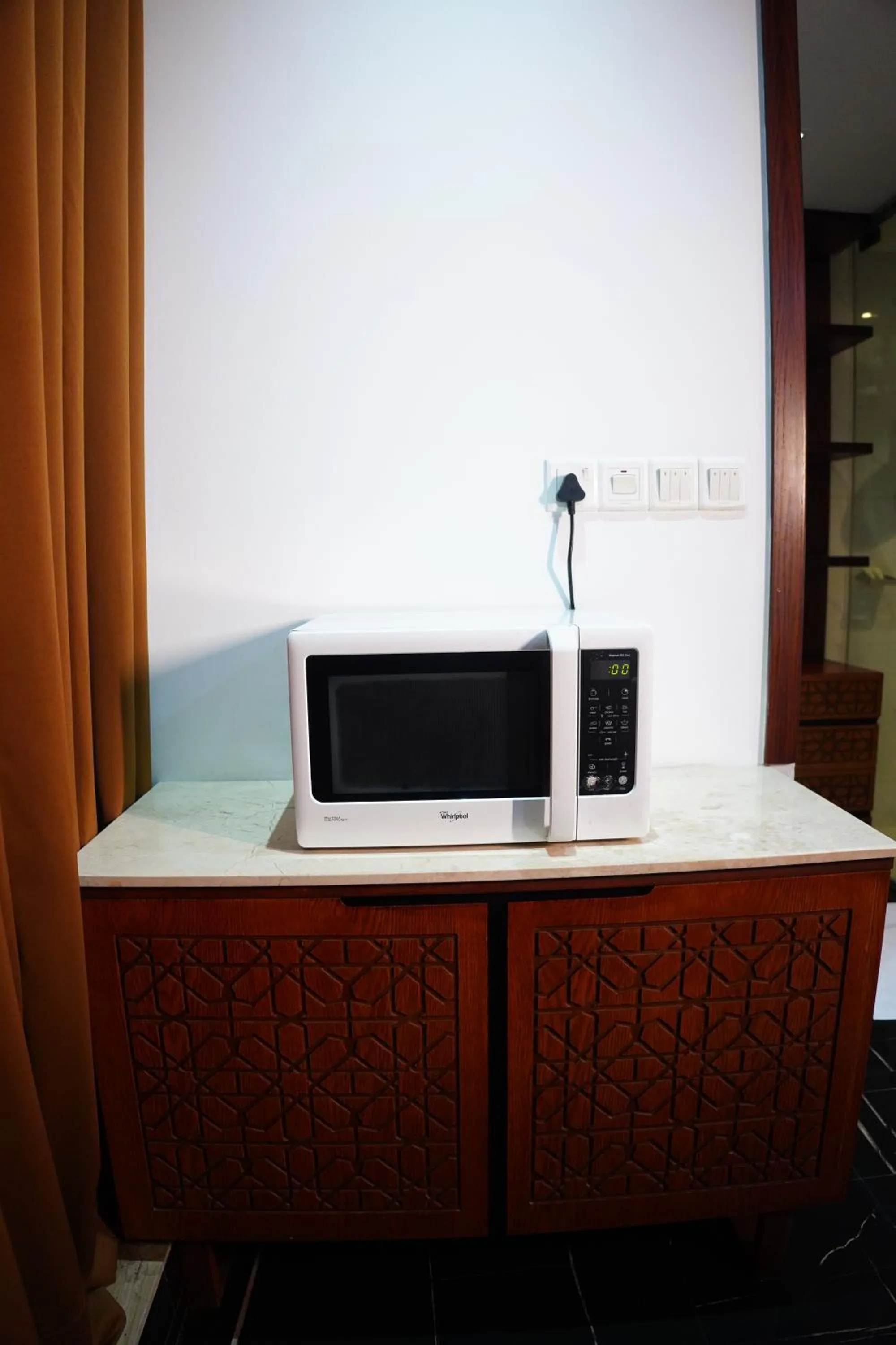 microwave in Empyrean Dhaka City Centre