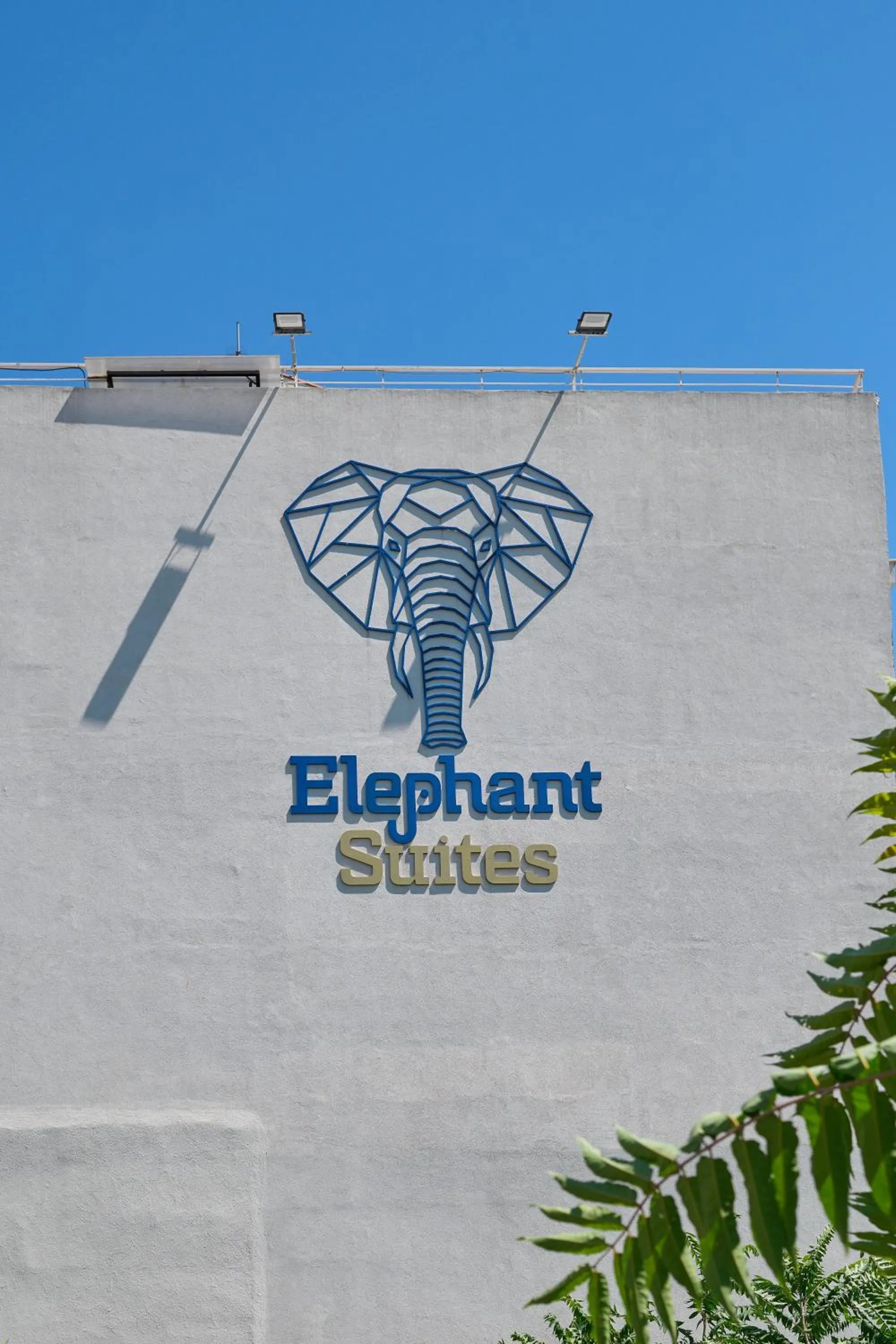 Facade/entrance in Elephant Suites