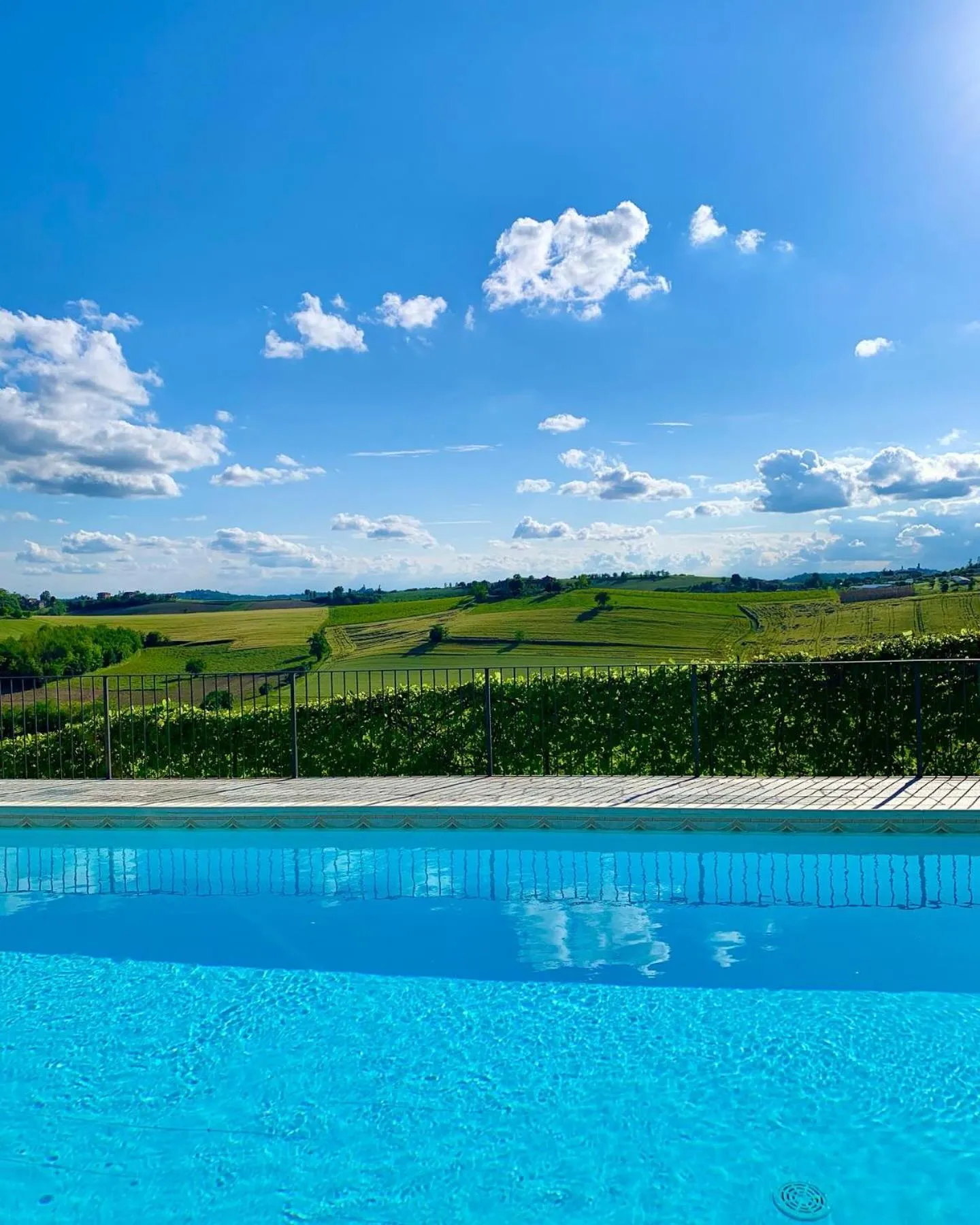 Pool view in Relais Castello di Razzano
