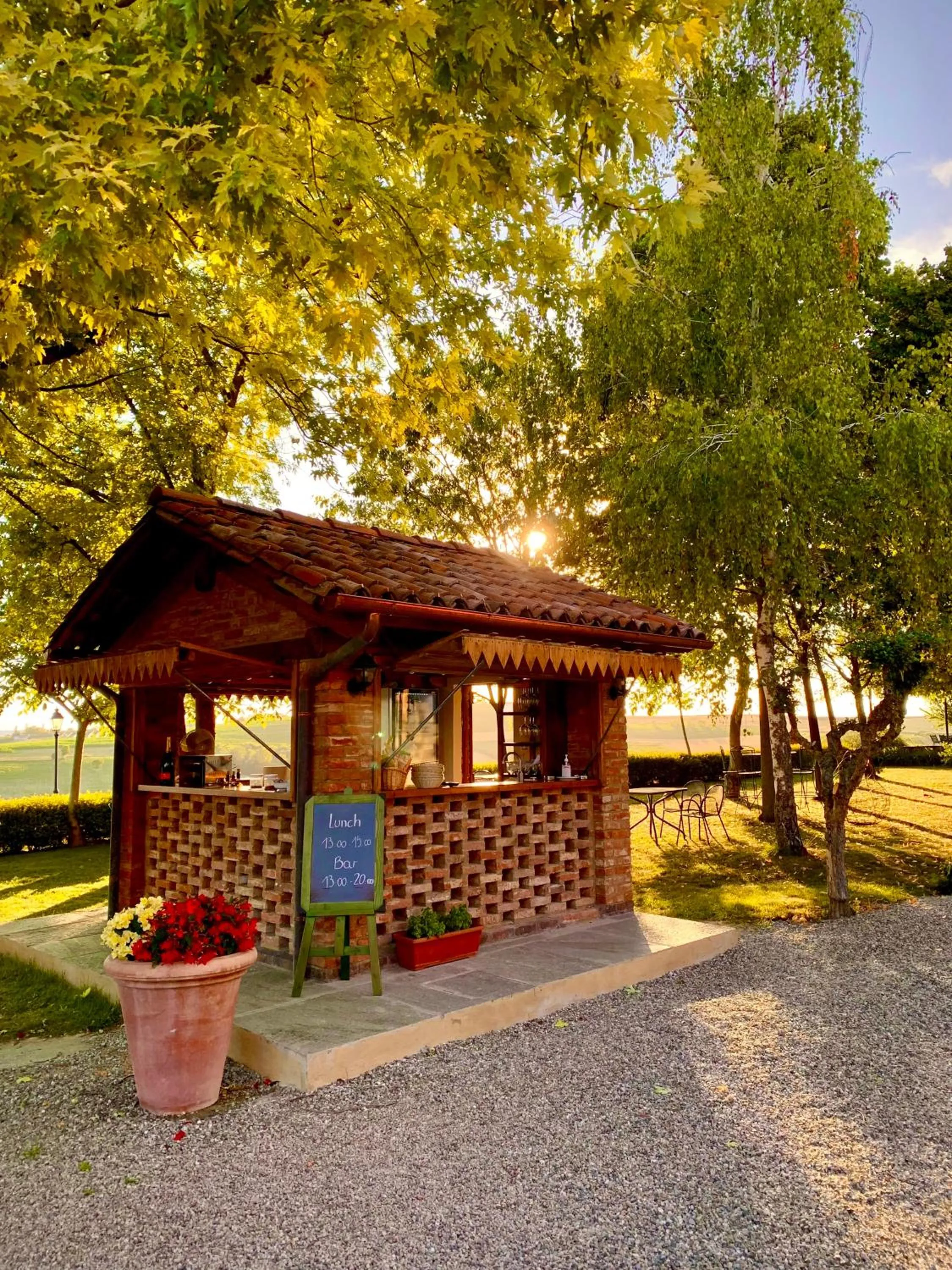 Restaurant/places to eat in Relais Castello di Razzano