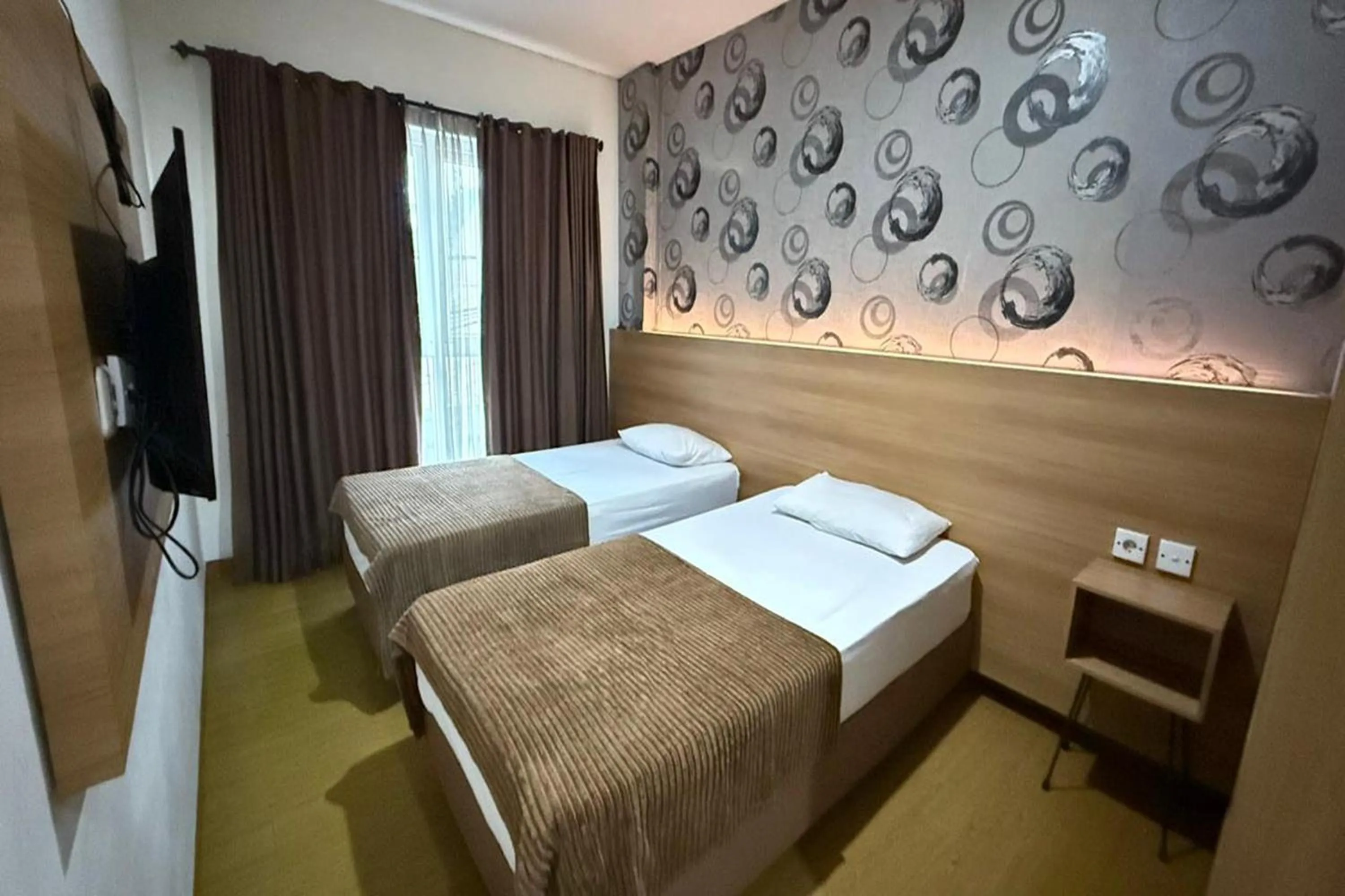 Bedroom, Bed in Senayan Suites