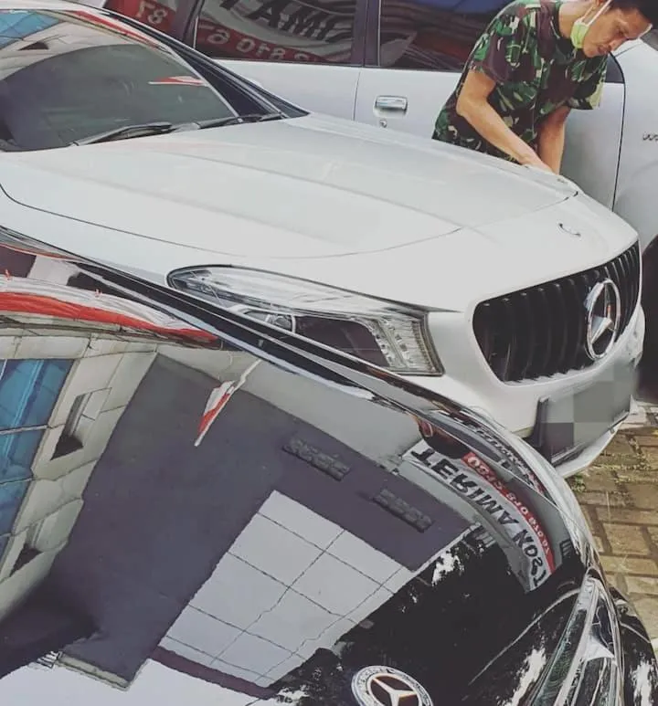 Property building in SENAYAN SUITES