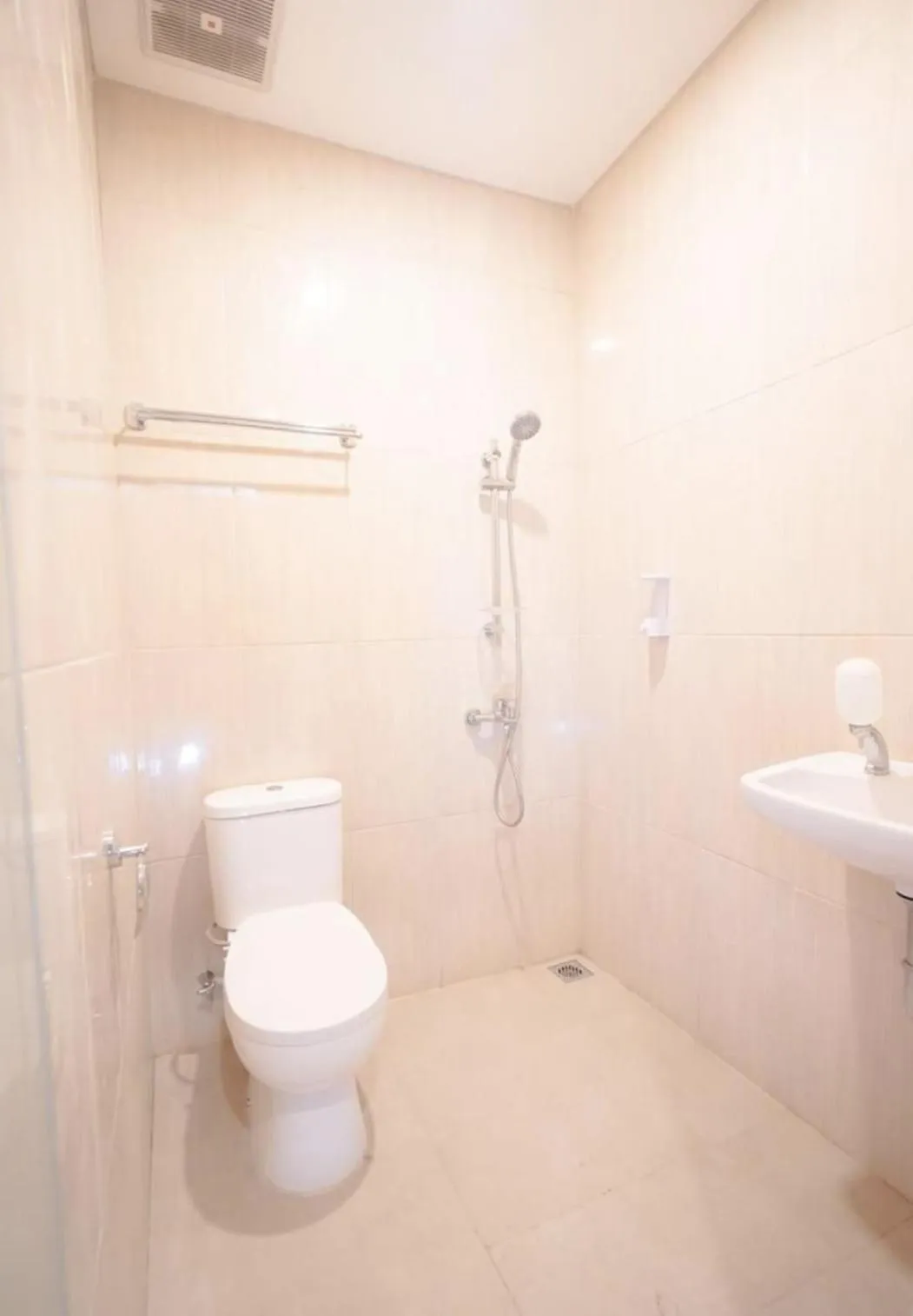 Bathroom in SENAYAN SUITES