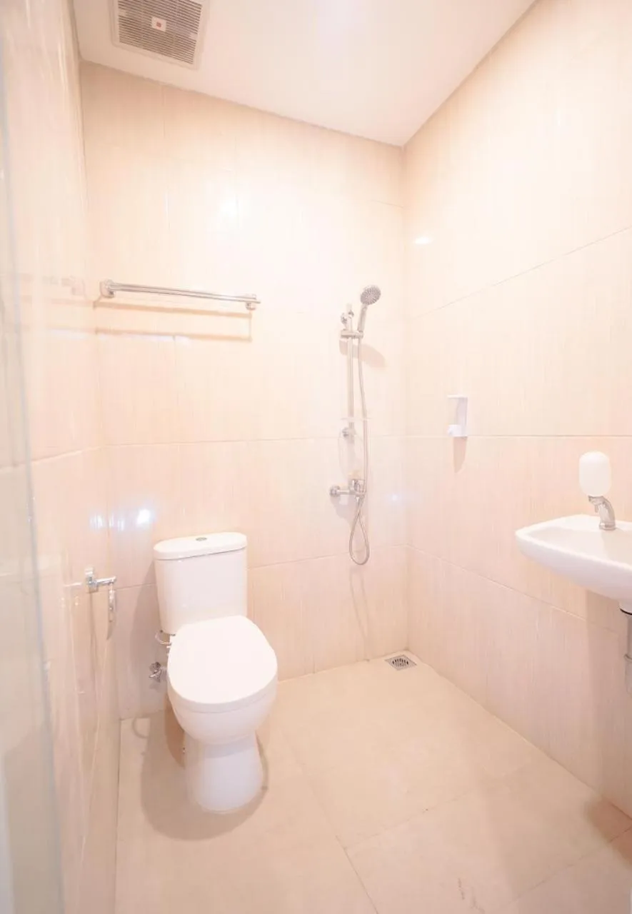 Bathroom in SENAYAN SUITES