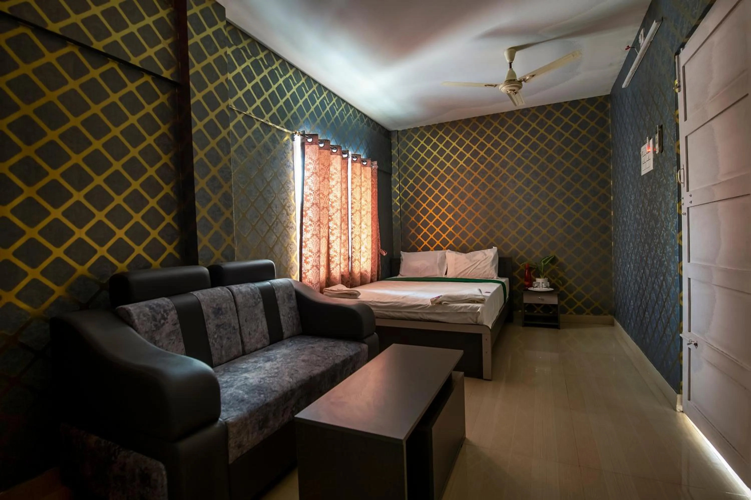 Living room, Bed in La Smart Stays