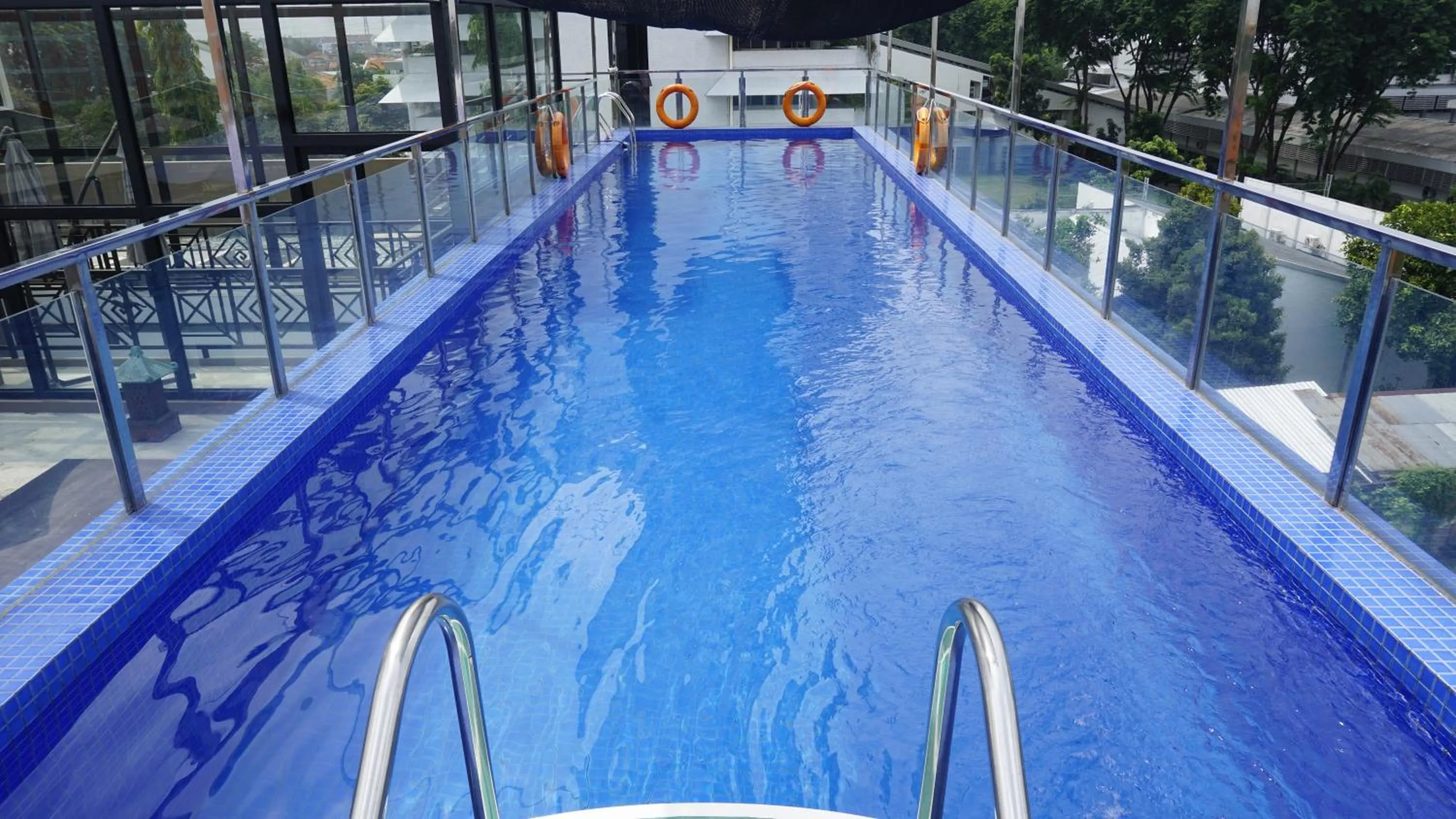 Swimming pool in Rumah Familiku 1 Syariah