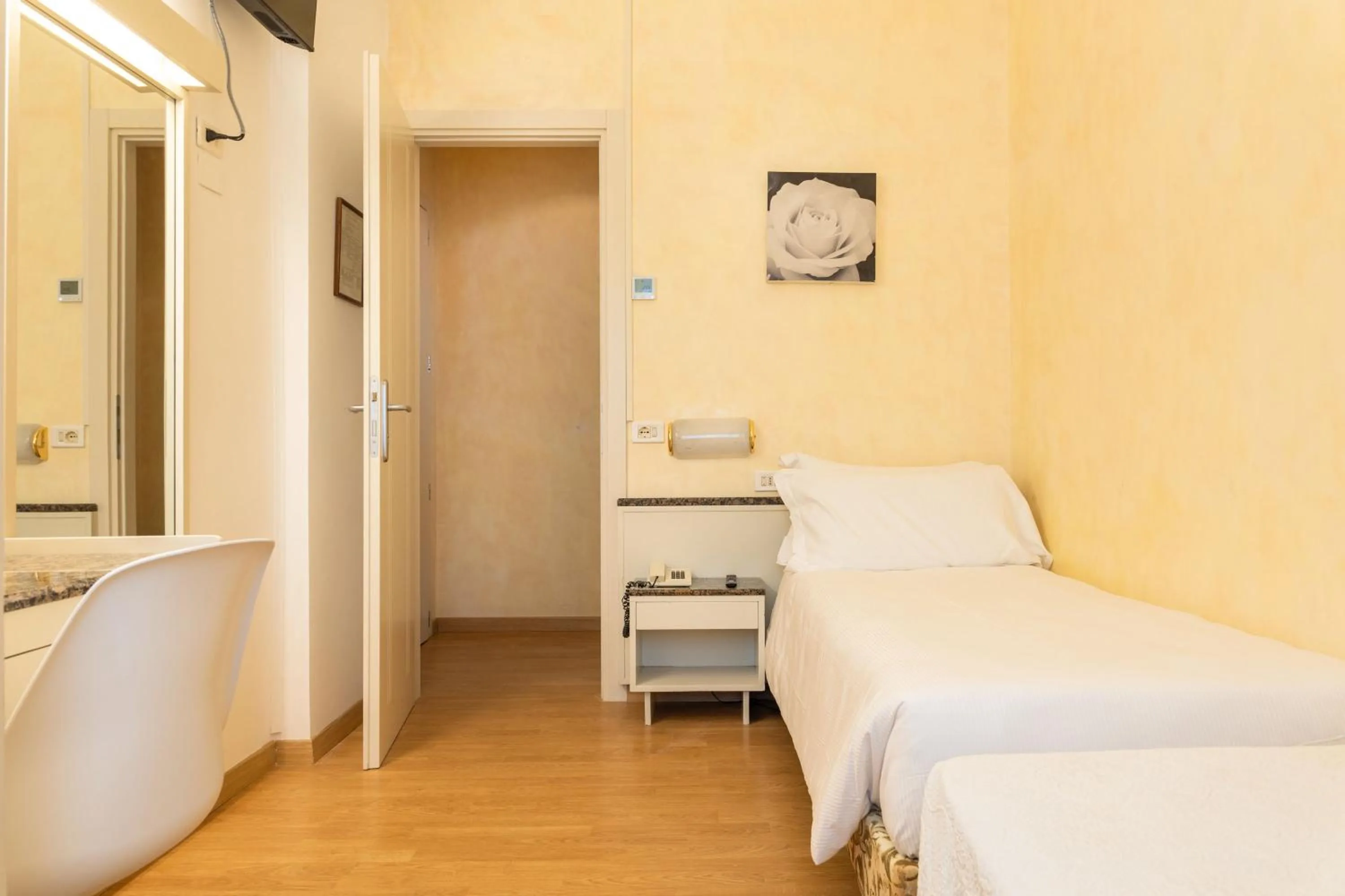 Photo of the whole room, Bed in Hotel Rosabianca