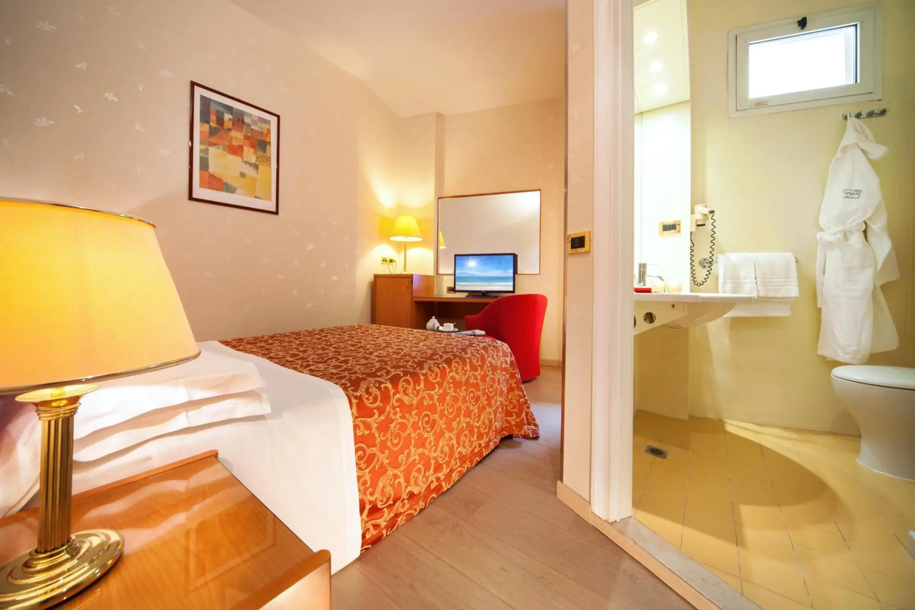 Photo of the whole room, Bed in Hotel Kursaal
