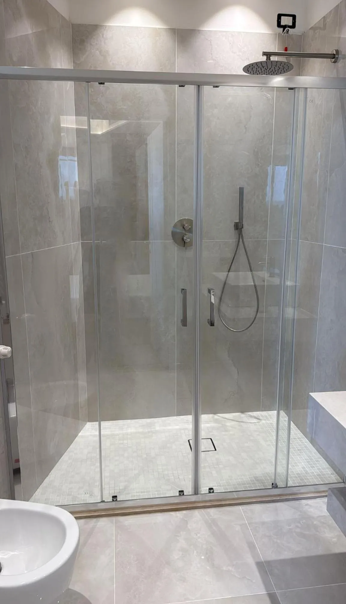 Shower in Hotel Kursaal
