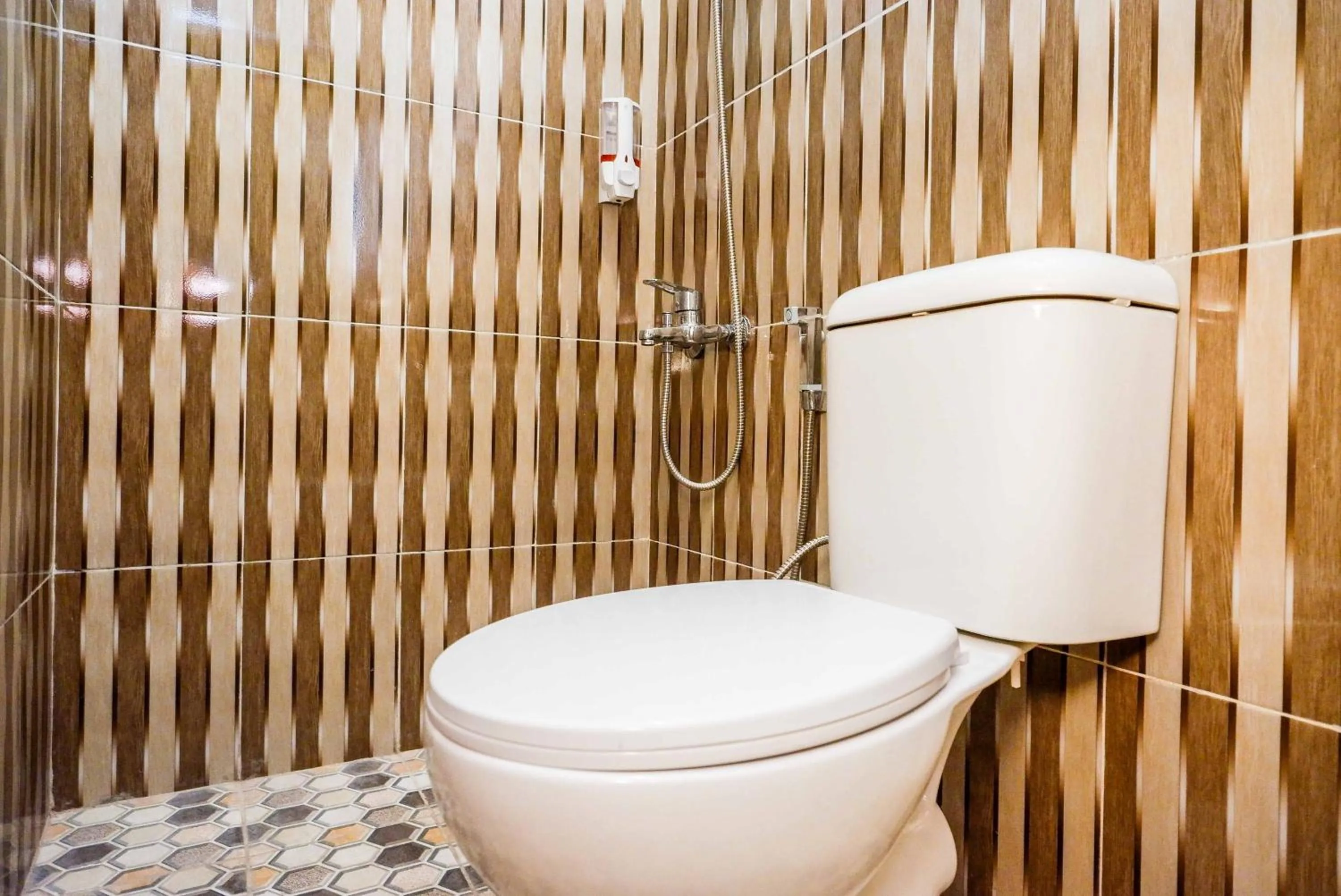 Bathroom in Urbanview Hotel near Alun Alun Tegal