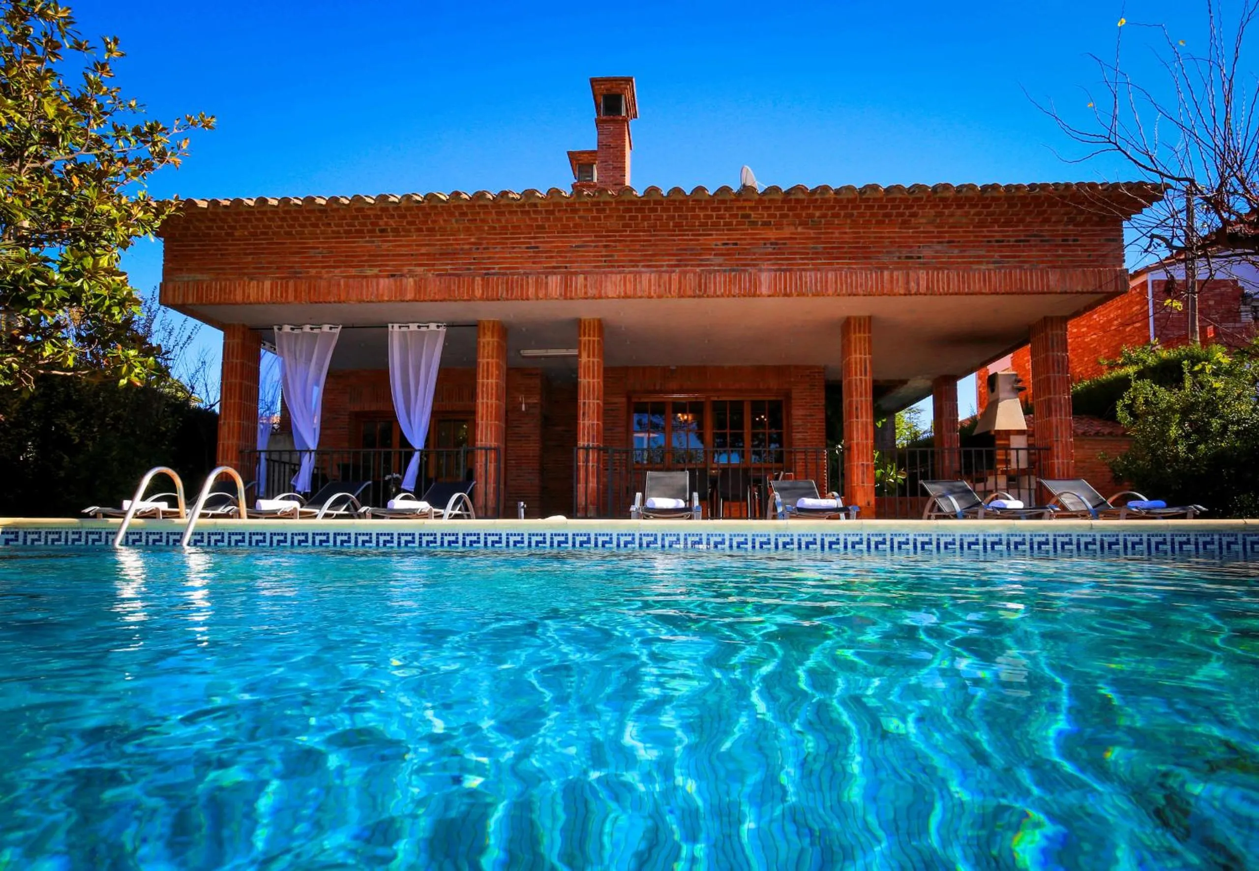 Swimming pool in GERANIS VILLA ONLY FAMILIES Planet Costa Dorada