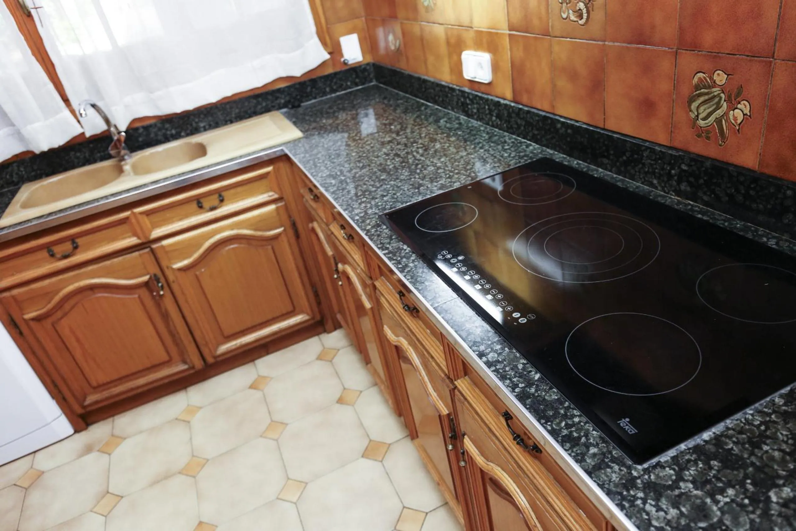 Kitchen or kitchenette in GERANIS VILLA ONLY FAMILIES Planet Costa Dorada