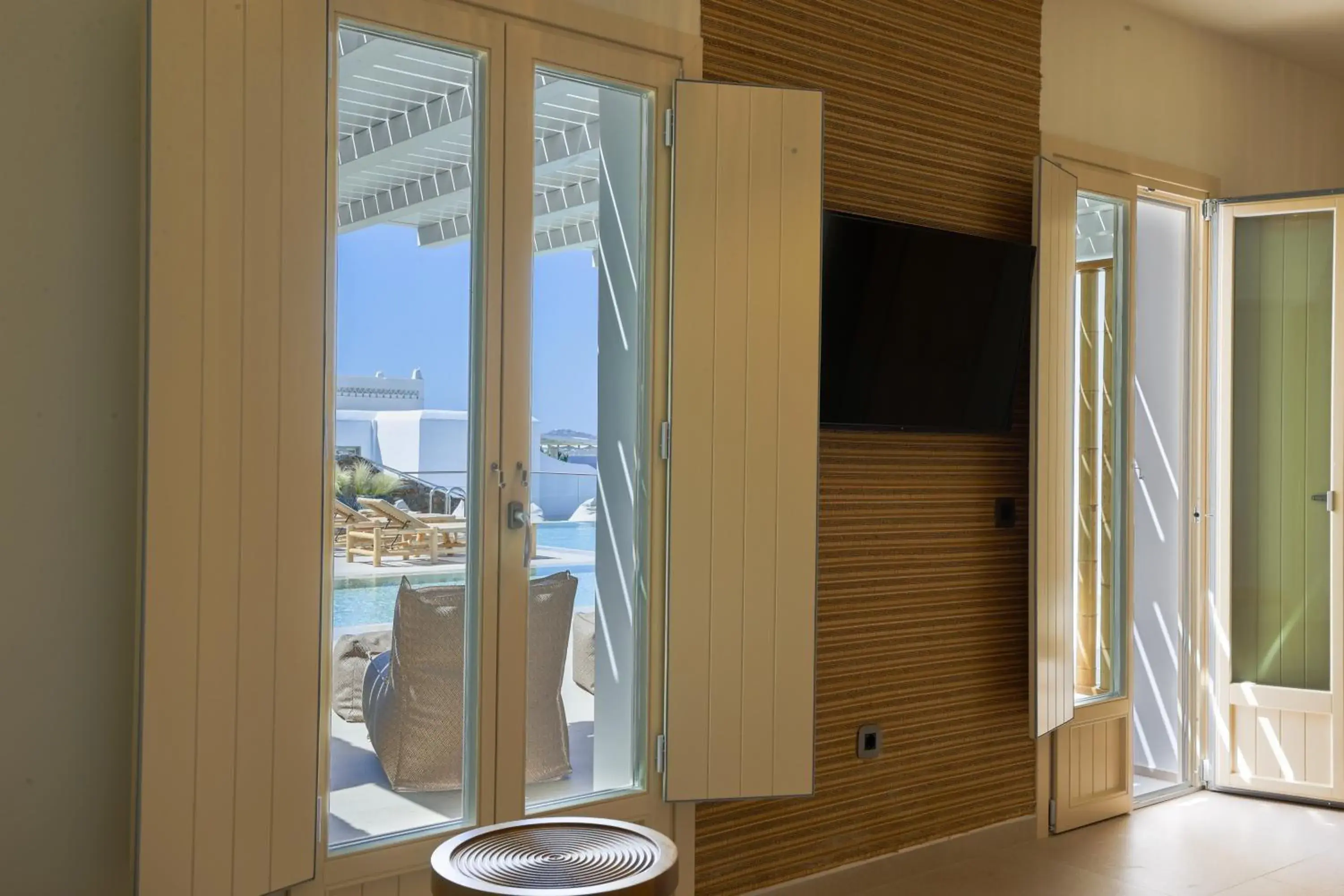 Apartment with Pool View in Life Suites Apartment with Pool View in Life Suites