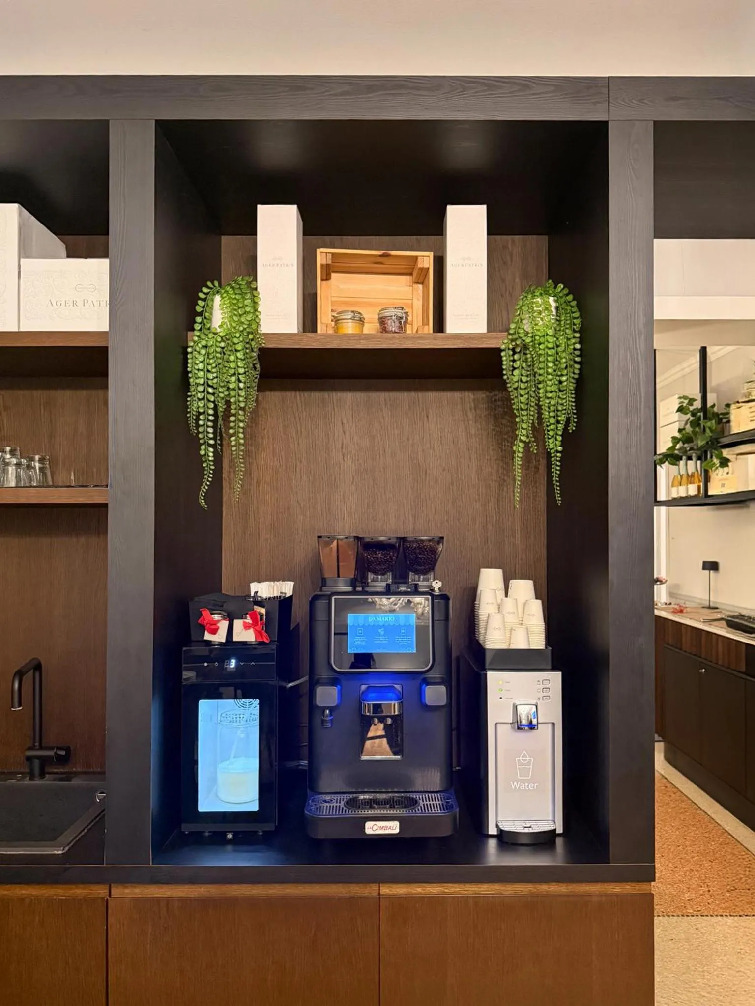 Coffee/tea facilities in The Foscarini