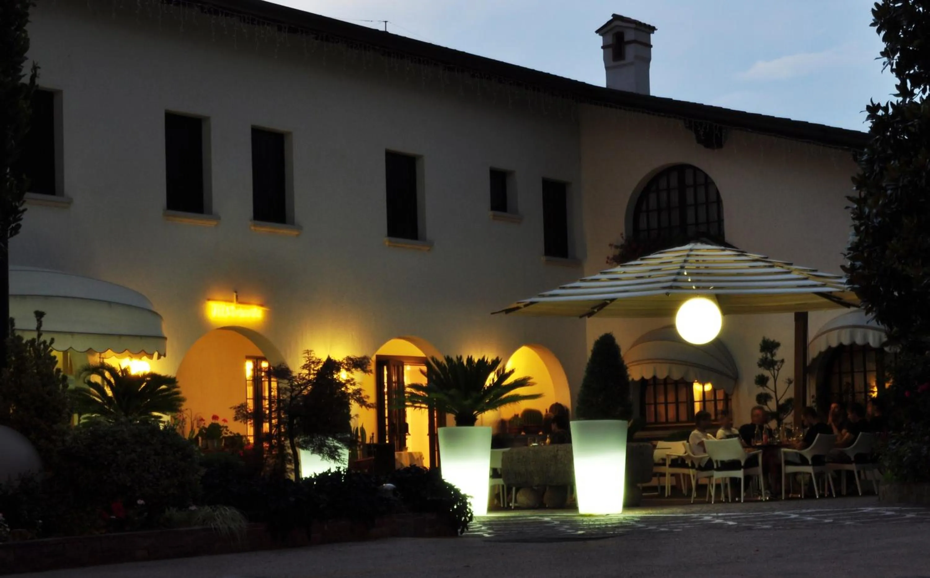 Restaurant/places to eat in Hotel Prata Verde