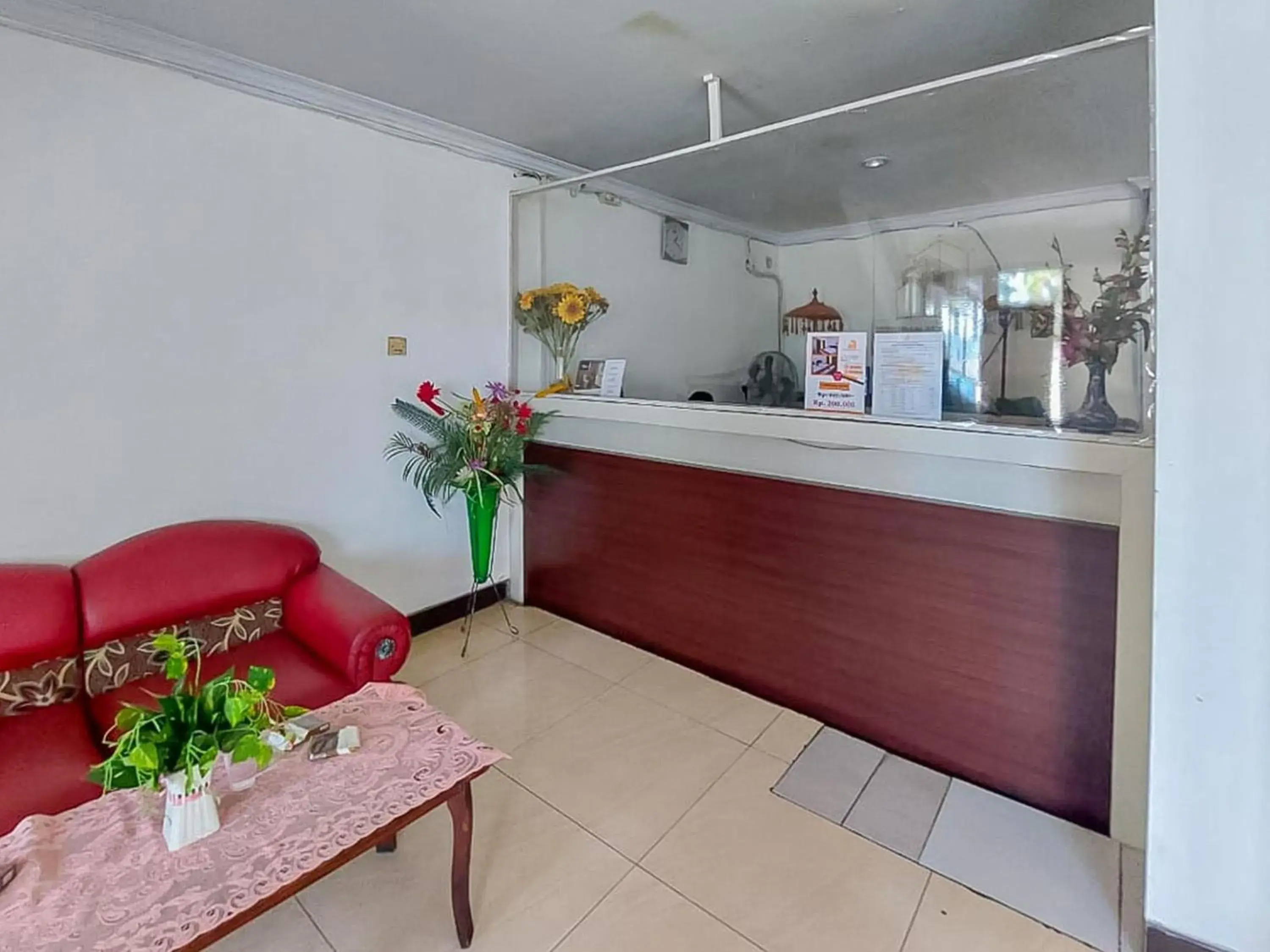 Living room in RedDoorz at Tanjung Selor Bulungan Living room in RedDoorz at Tanjung Selor Bulungan