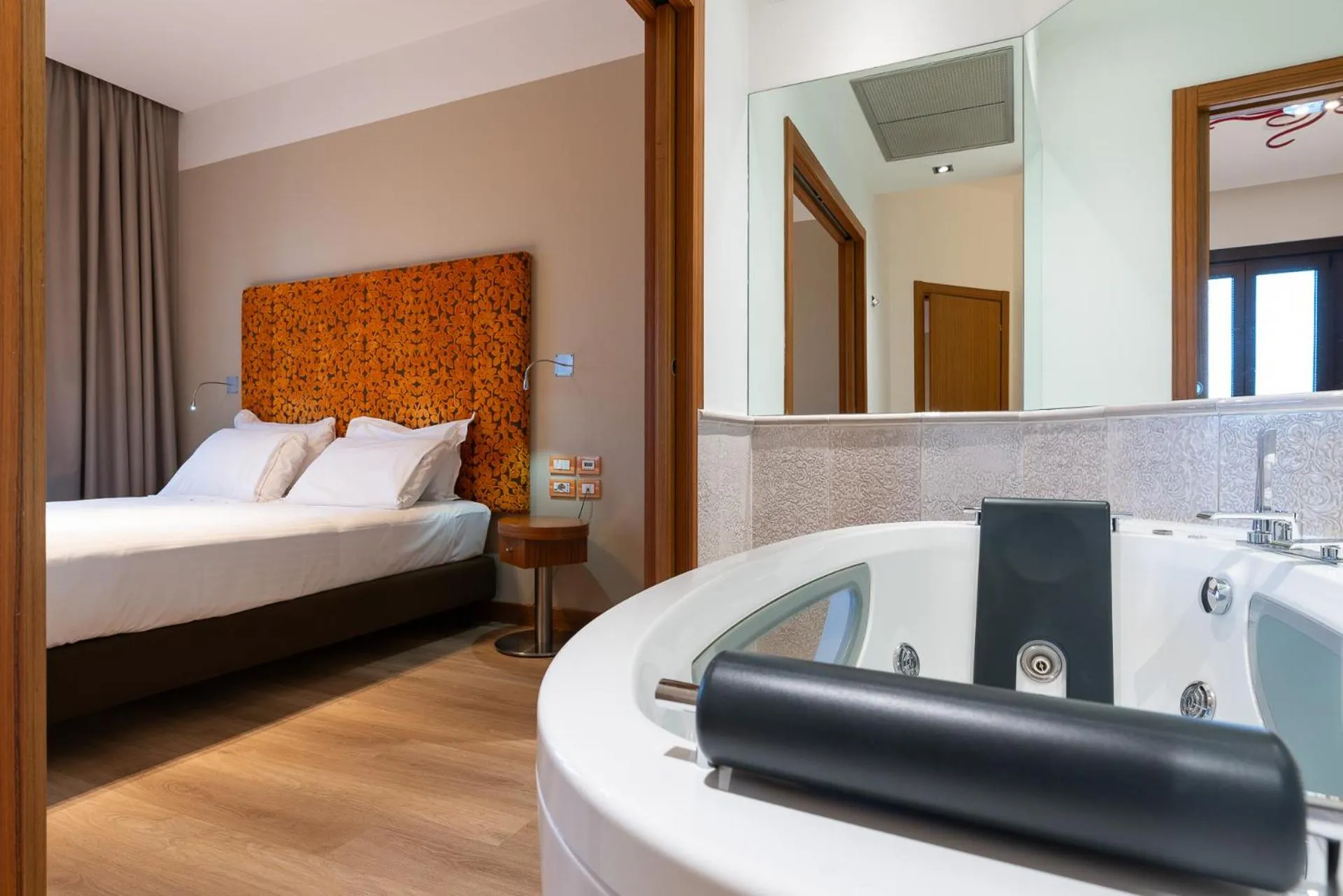 Bedroom, Bed in Là Di Moret