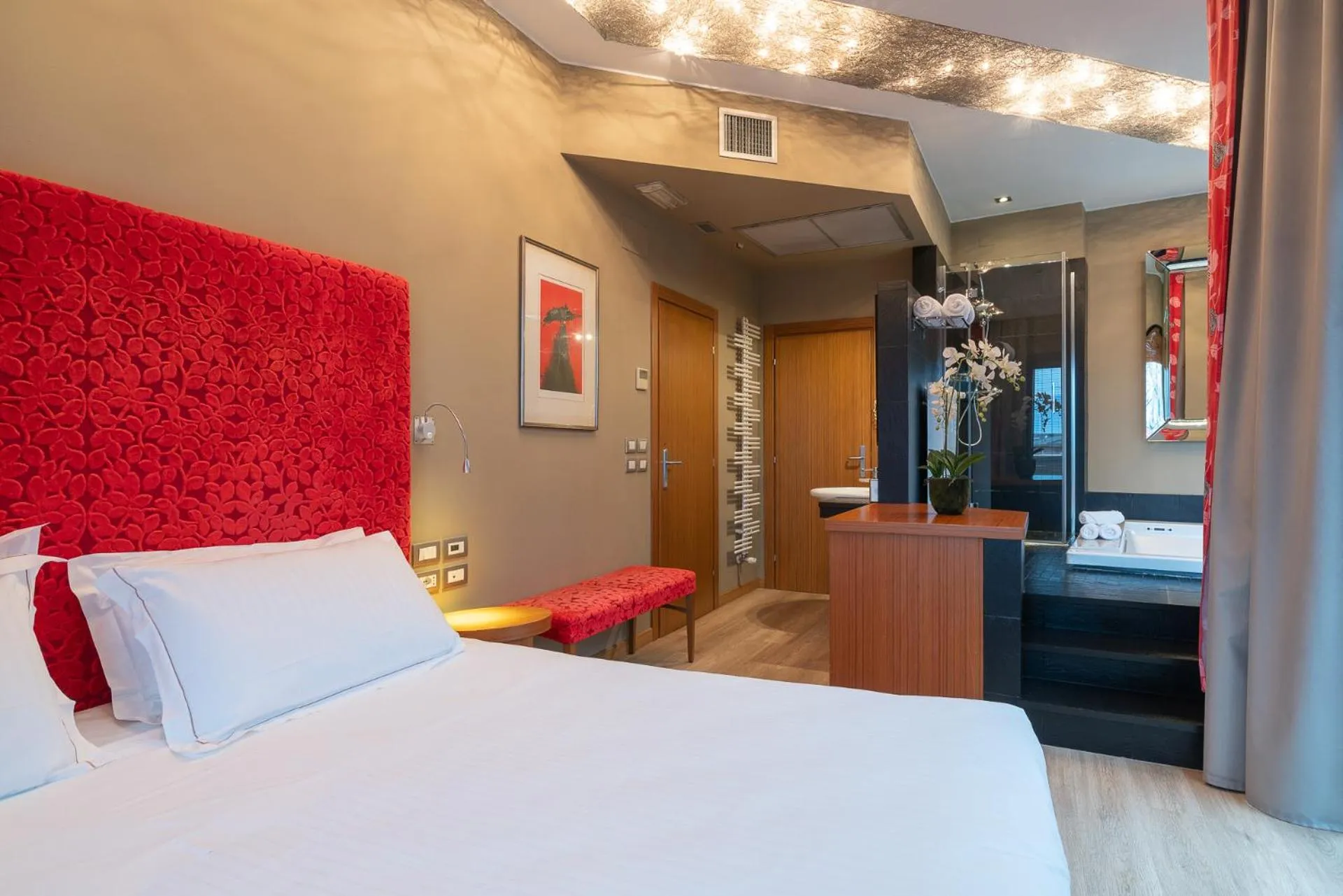 Bedroom, Bed in Là Di Moret