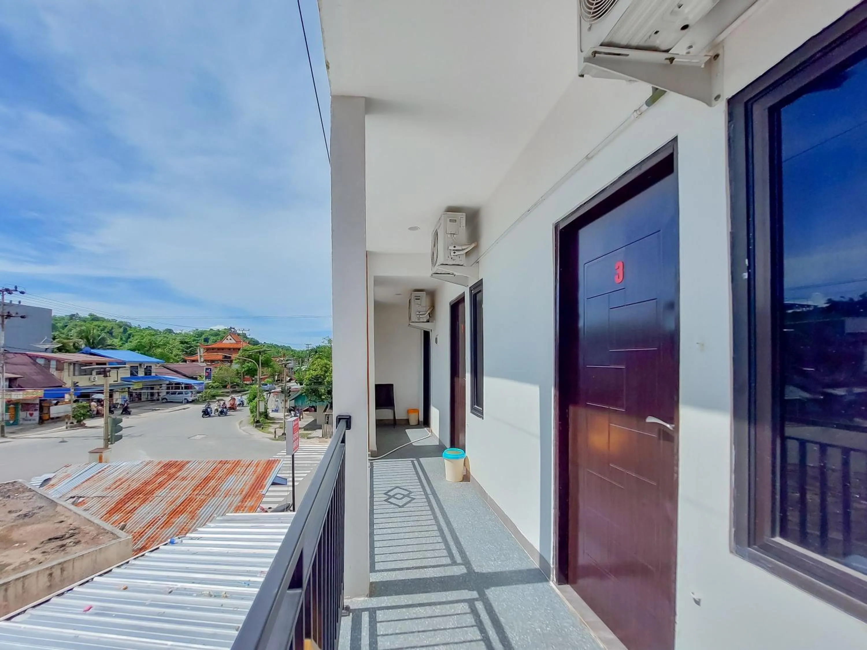 Property building in Reddoorz at Cempaka Guesthouse Tarakan