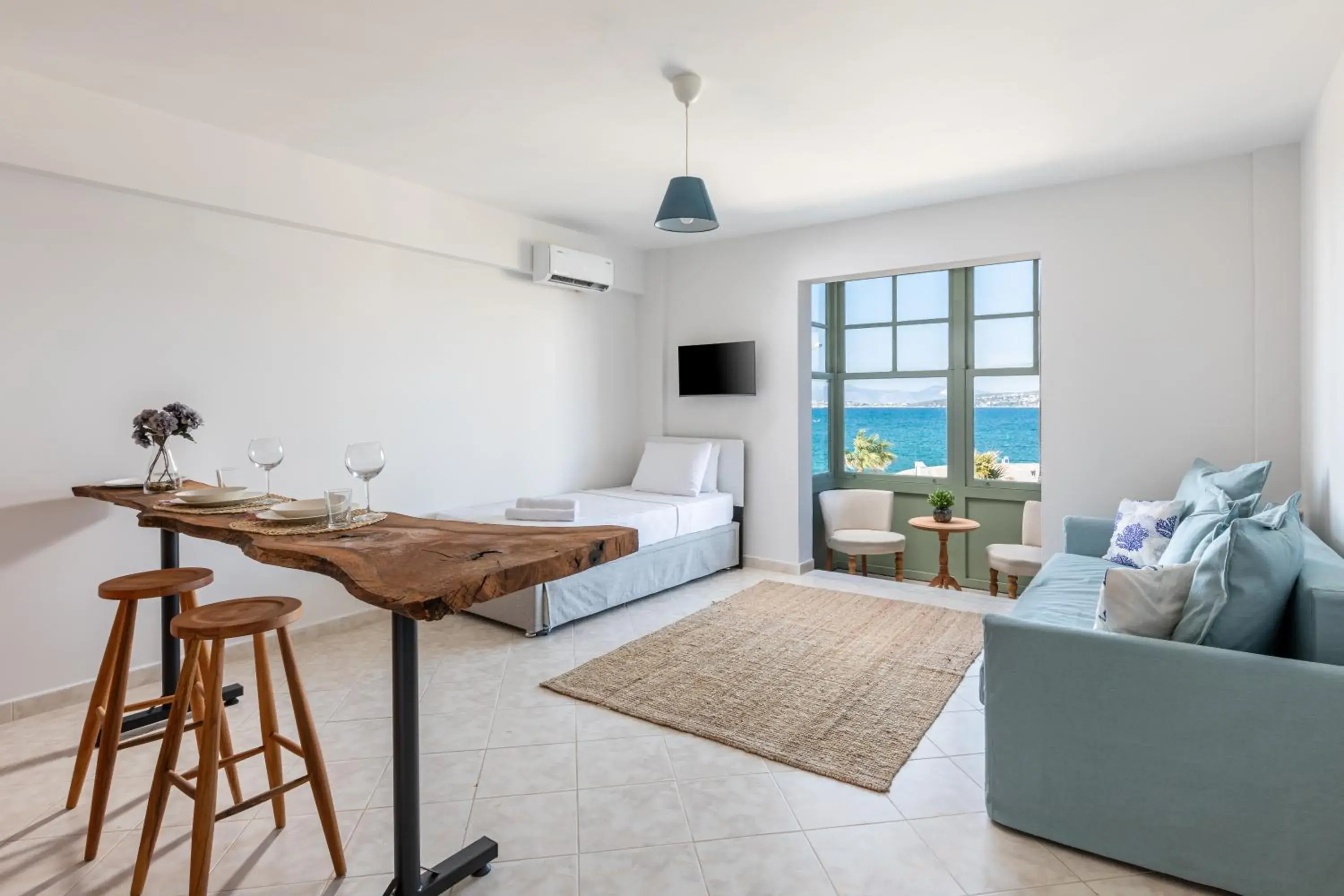 Photo of the whole room, Bed in Cumbalıca Beach Hotel Photo of the whole room, Bed in Cumbalıca Beach Hotel