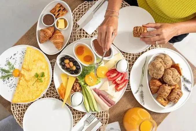 Breakfast in Cumbalıca Beach Hotel Breakfast in Cumbalıca Beach Hotel