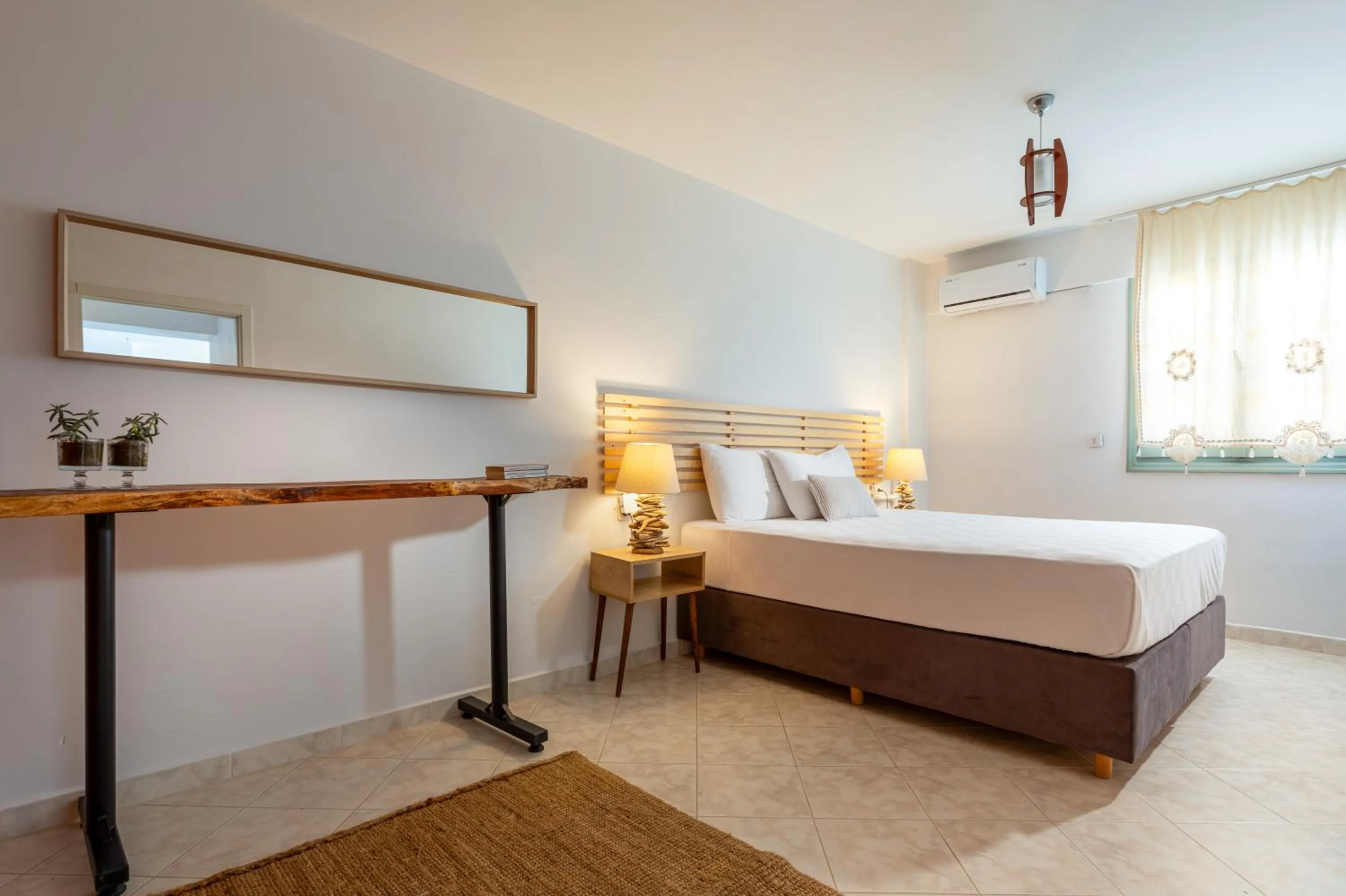 Bedroom, Bed in Cumbalıca Beach Hotel