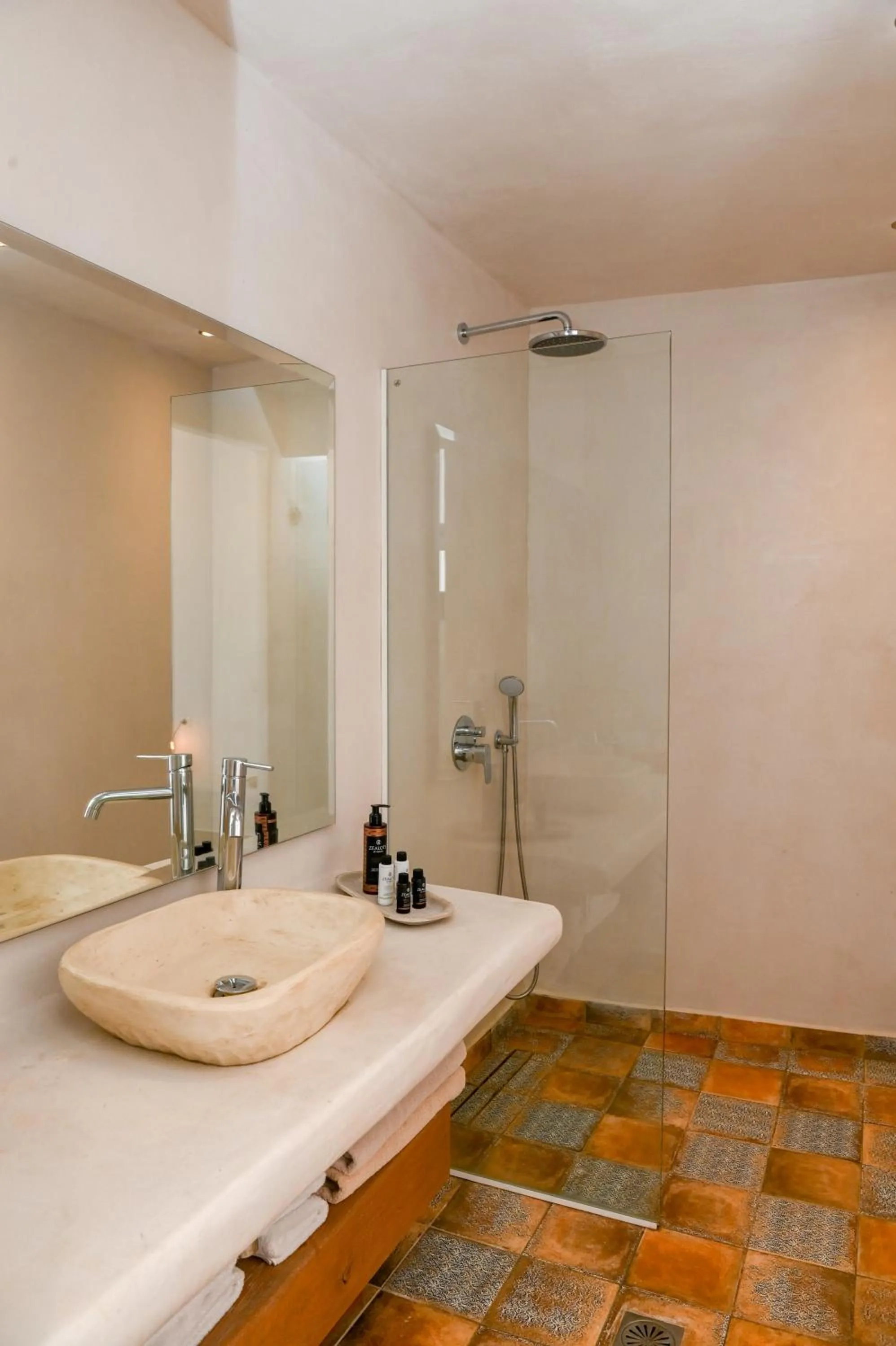 Bathroom in White Curves Santorini