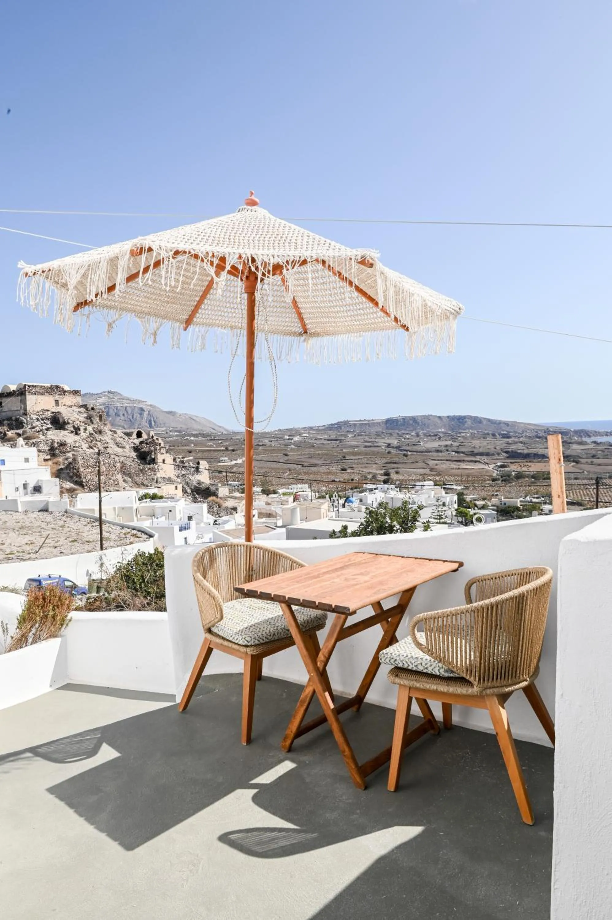 Patio in White Curves Santorini