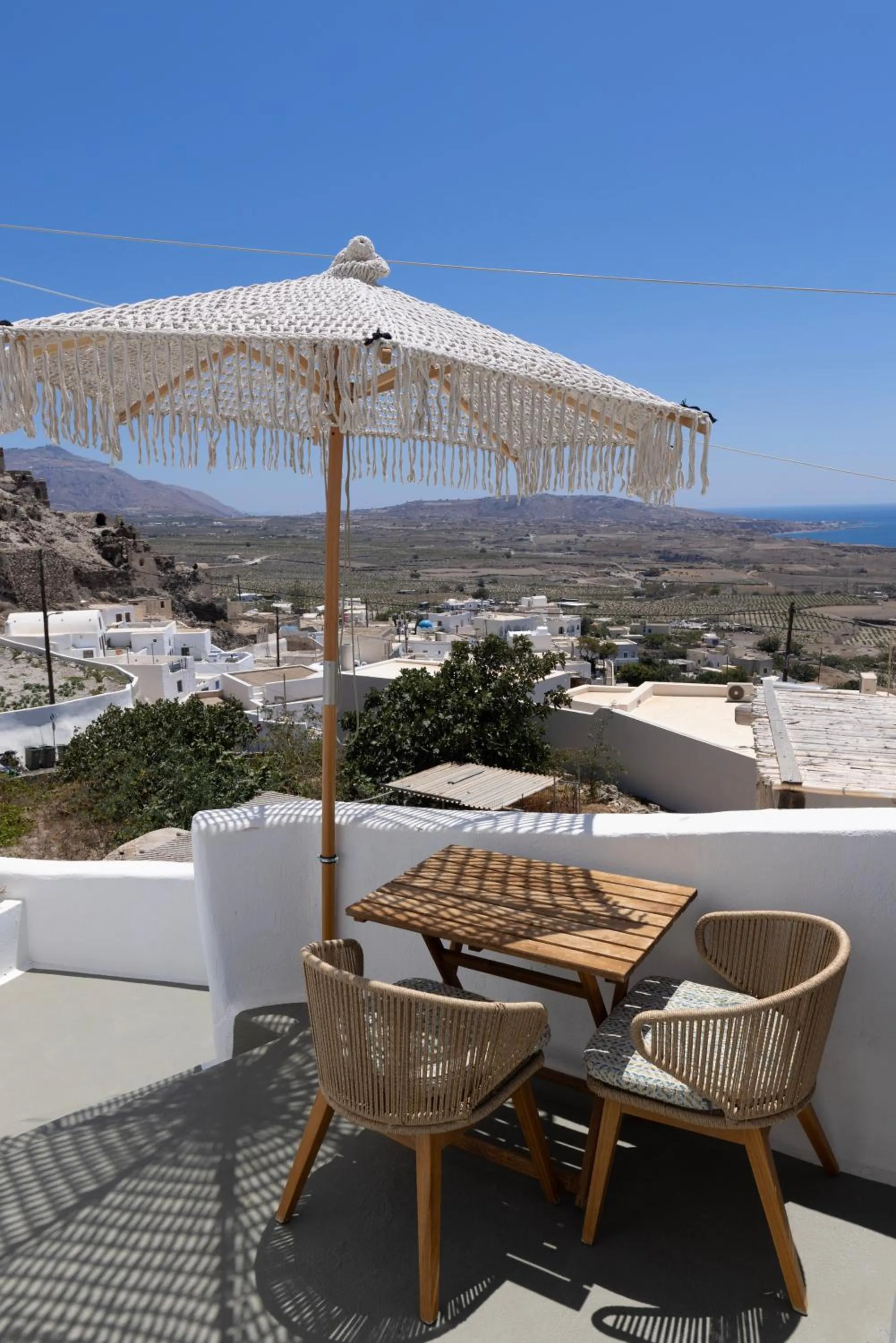 Day in White Curves Santorini