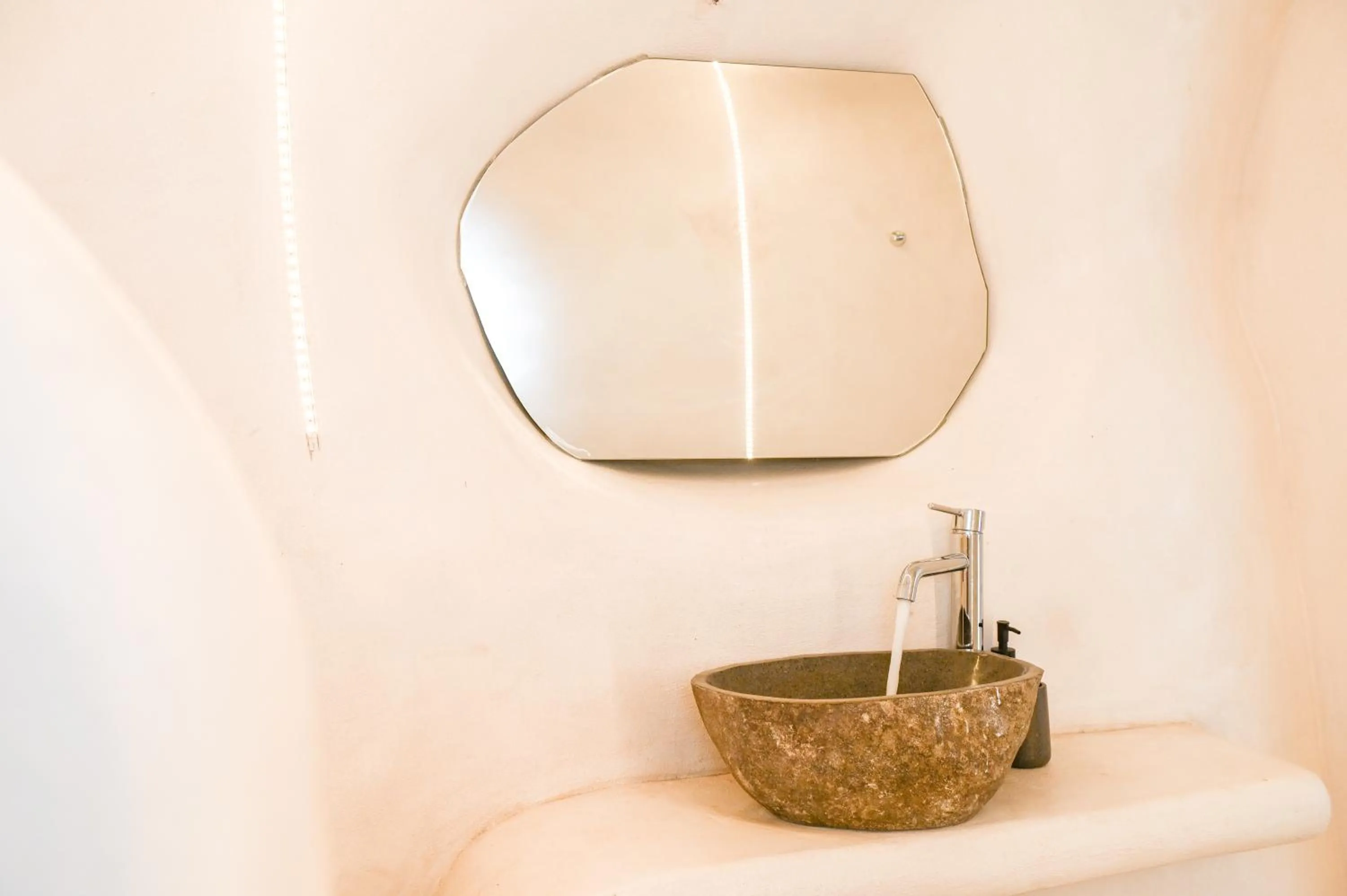 Junior Suite in White Curves Santorini