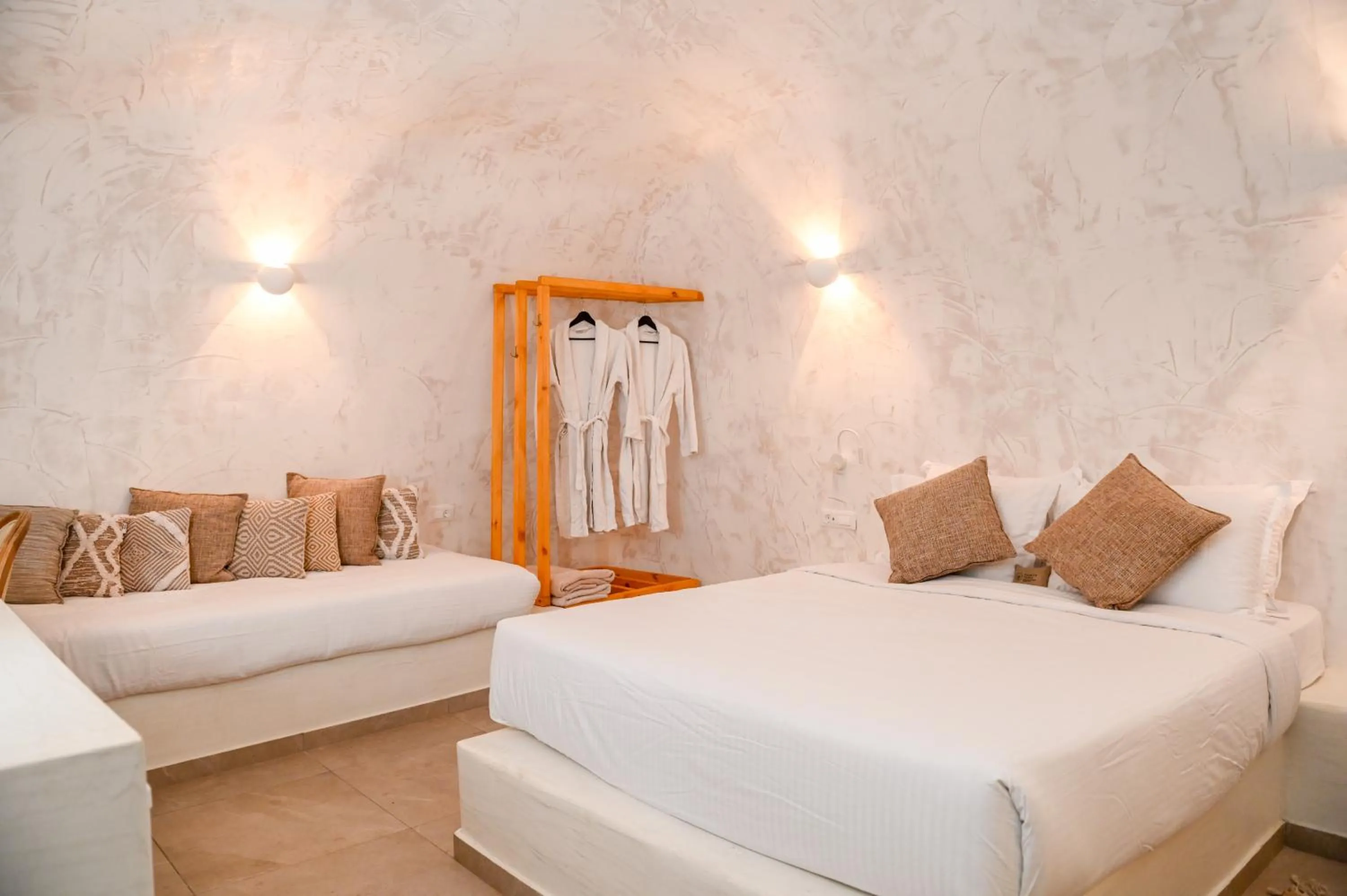 Photo of the whole room, Bed in White Curves Santorini