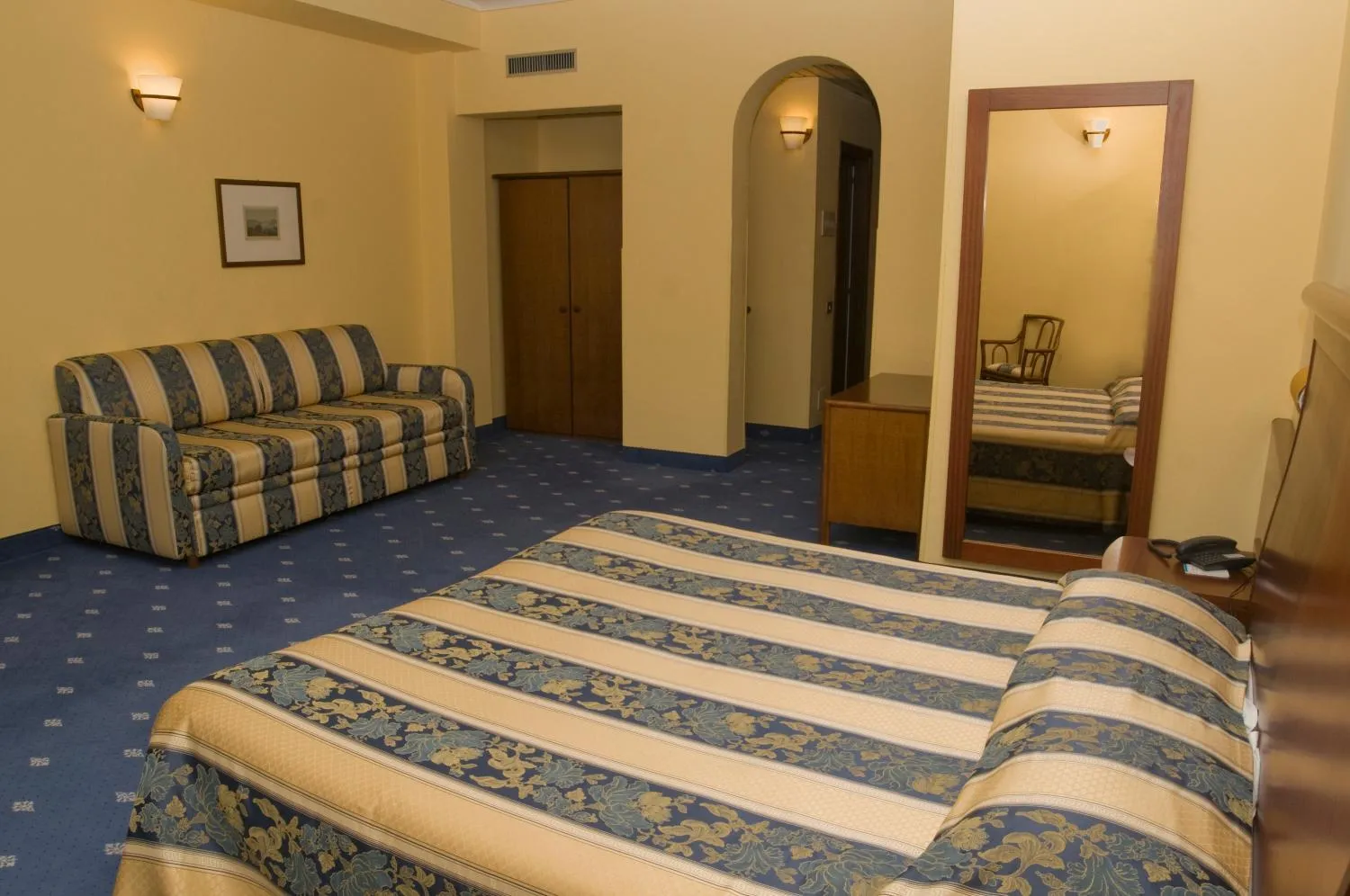 Bed in Europalace Hotel