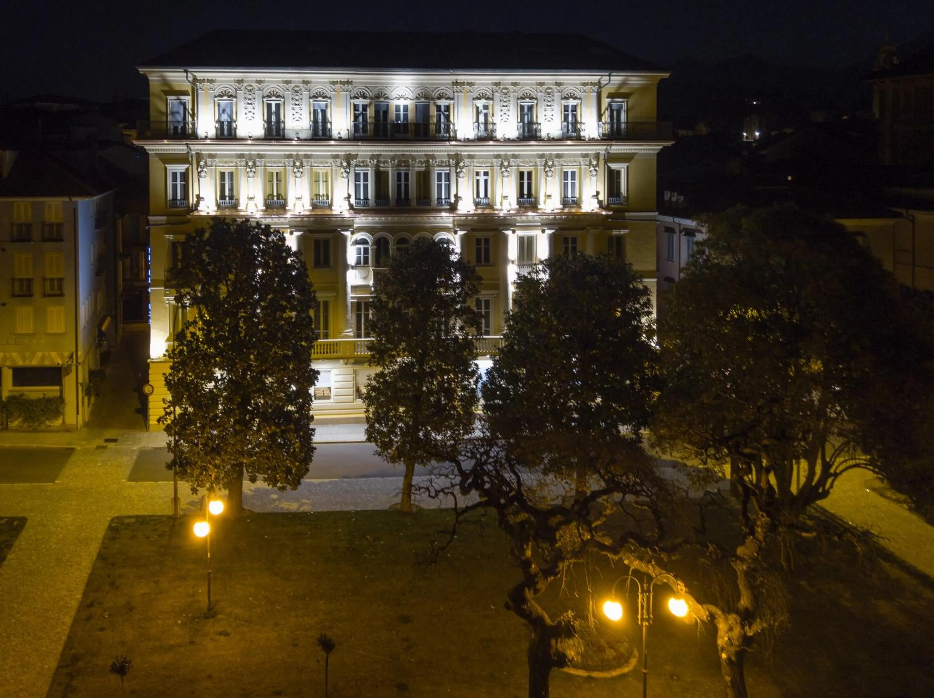 Facade/entrance in Europalace Hotel