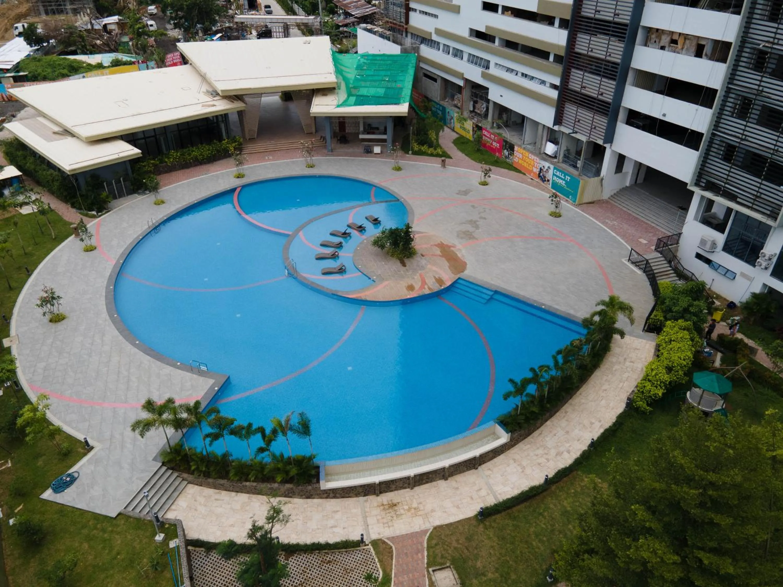 Swimming pool in Noble Cebu Hotel