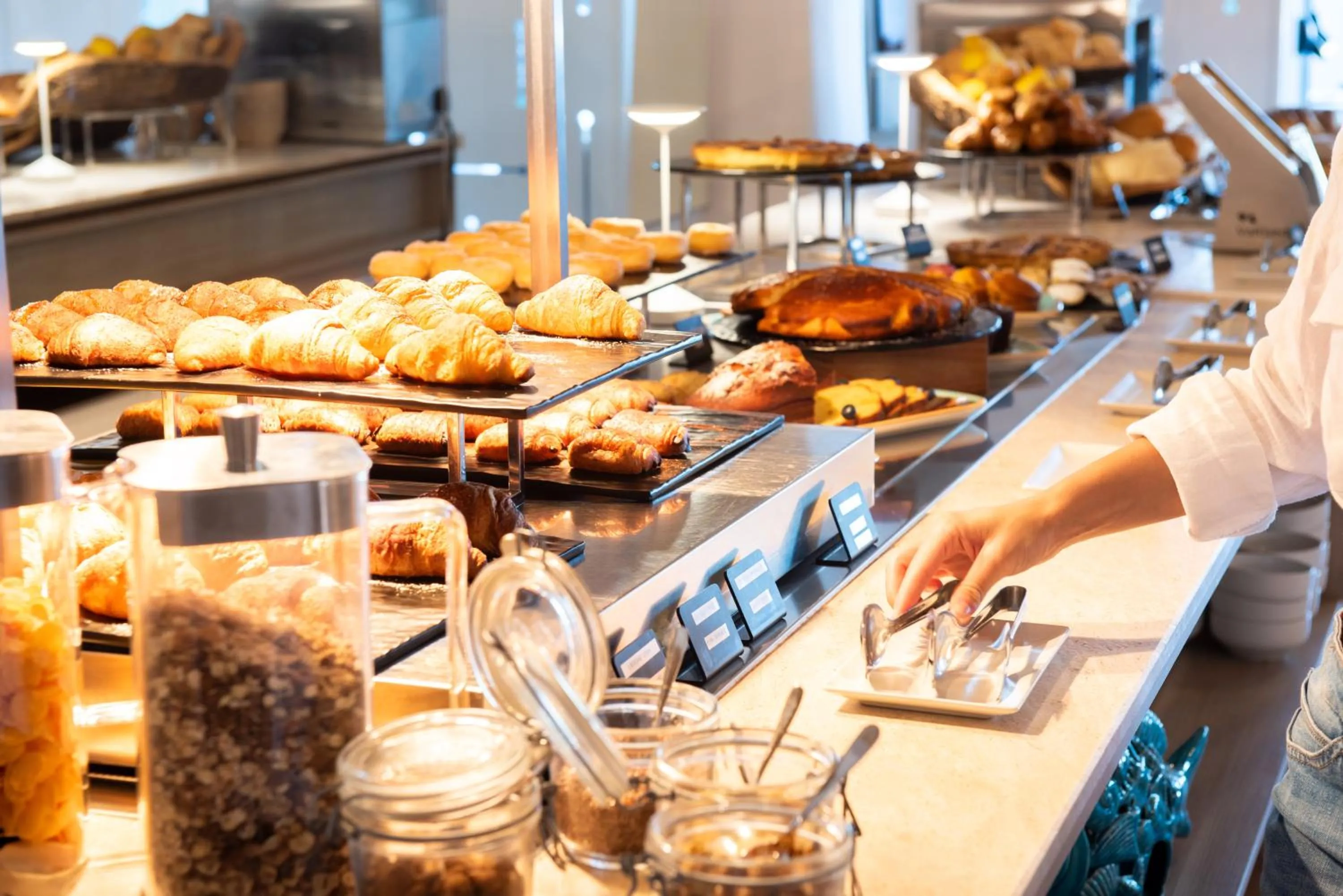 Restaurant/places to eat in Hotel Moresco