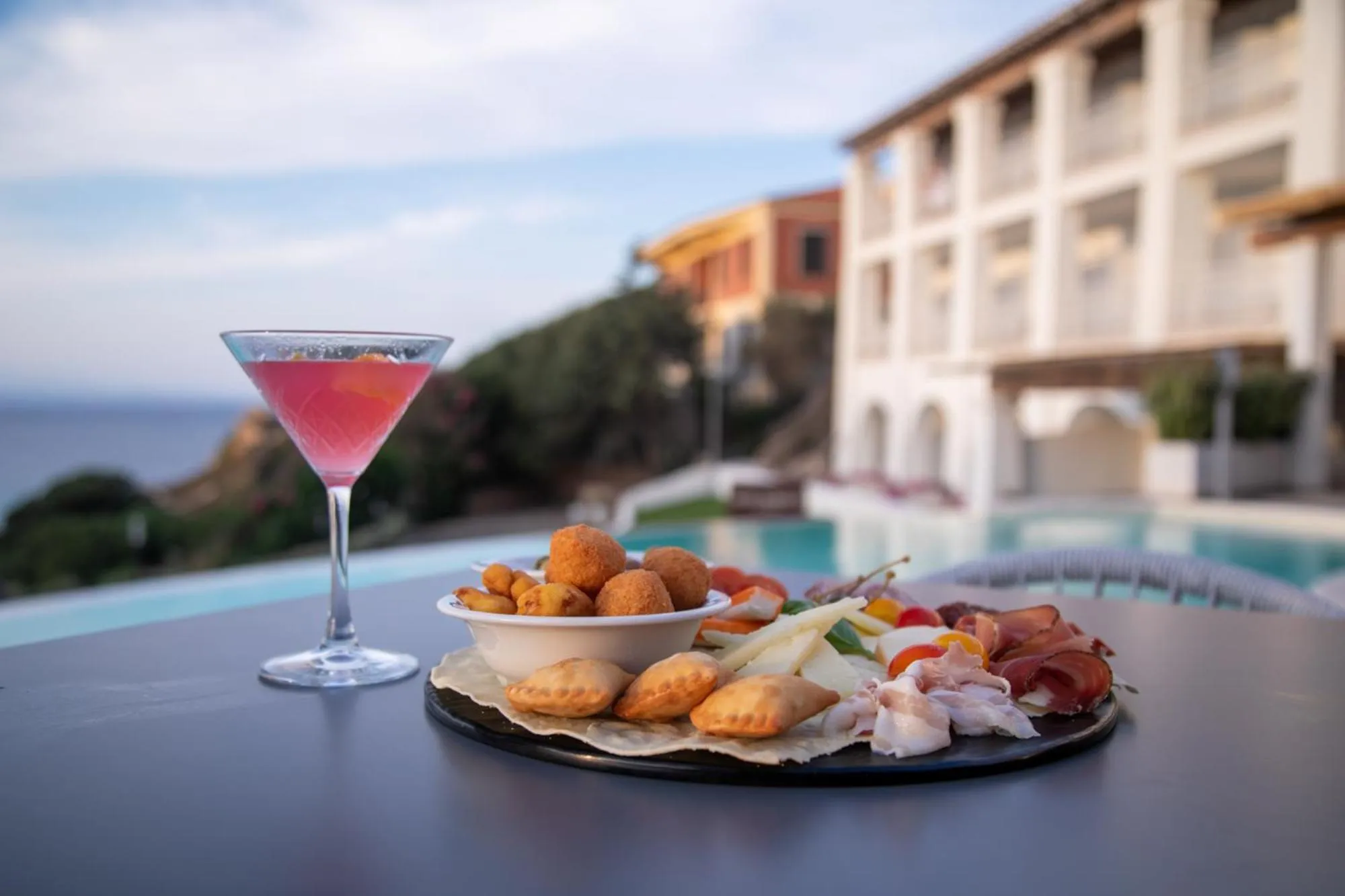 Restaurant/places to eat in Hotel Moresco