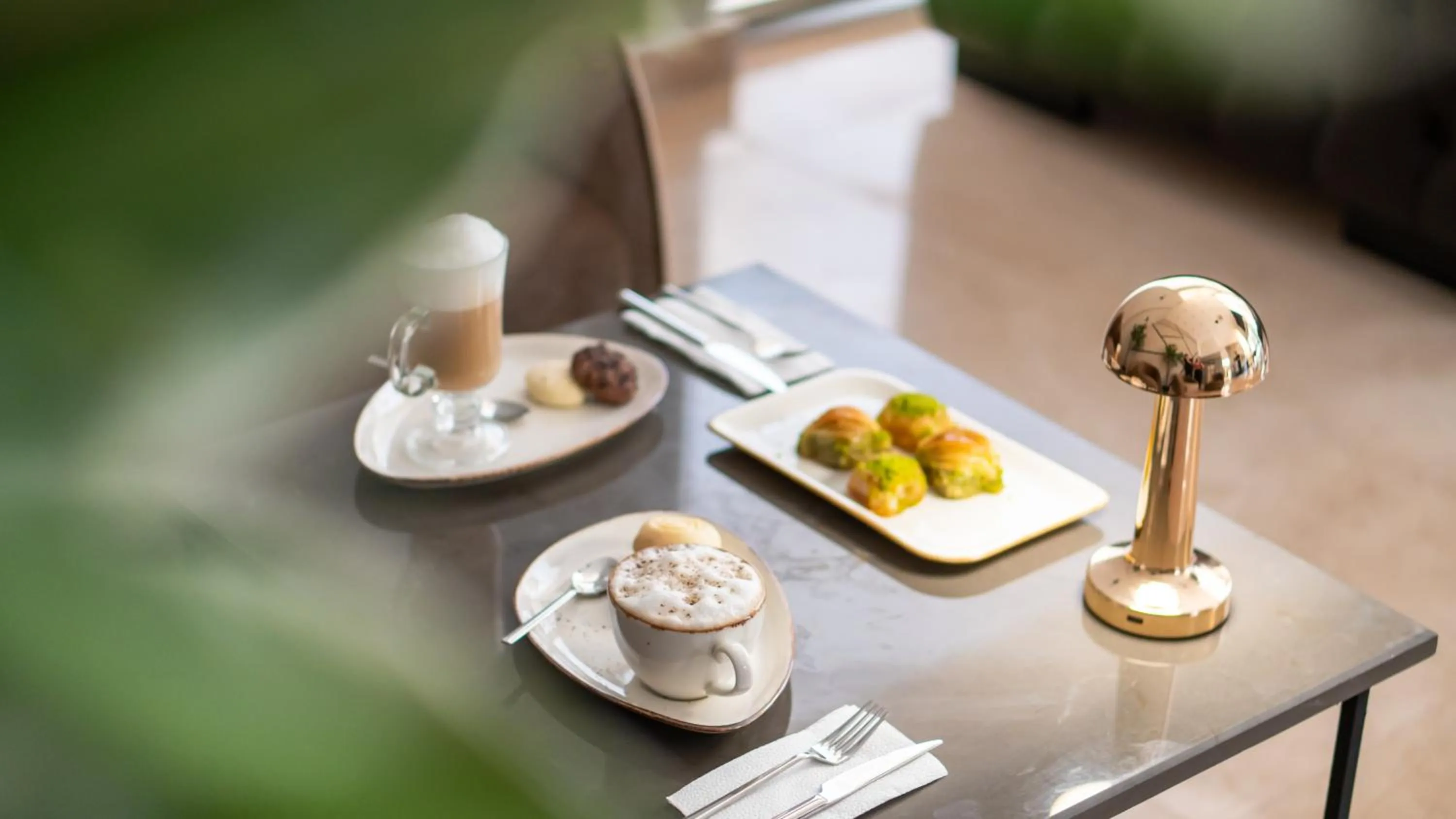 Coffee/tea facilities in Crown Salamis Hotel